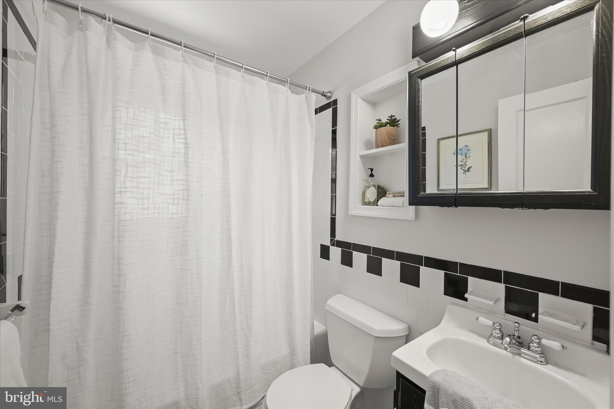 CHESTNUT HILLS - Residential