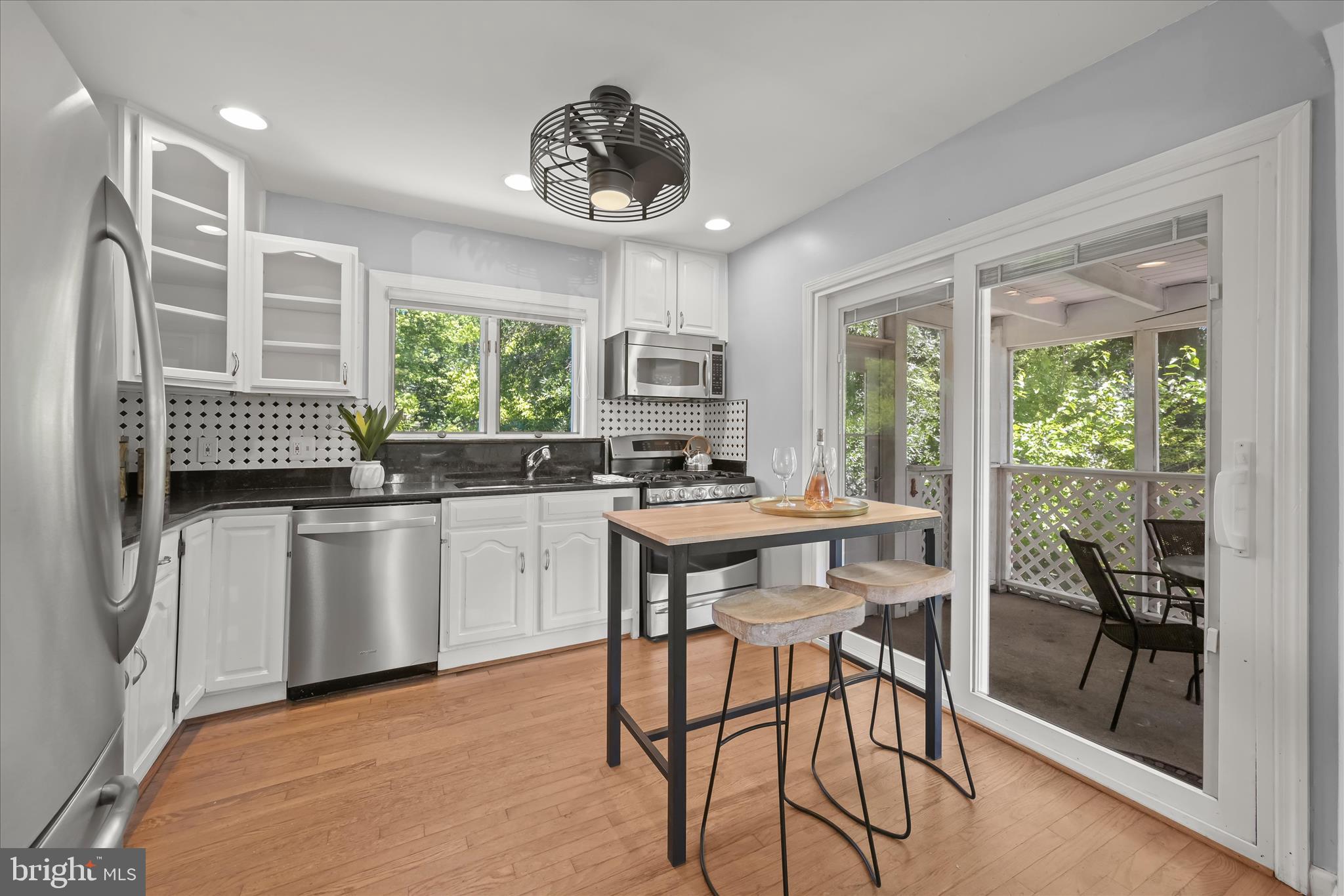 CHESTNUT HILLS - Residential