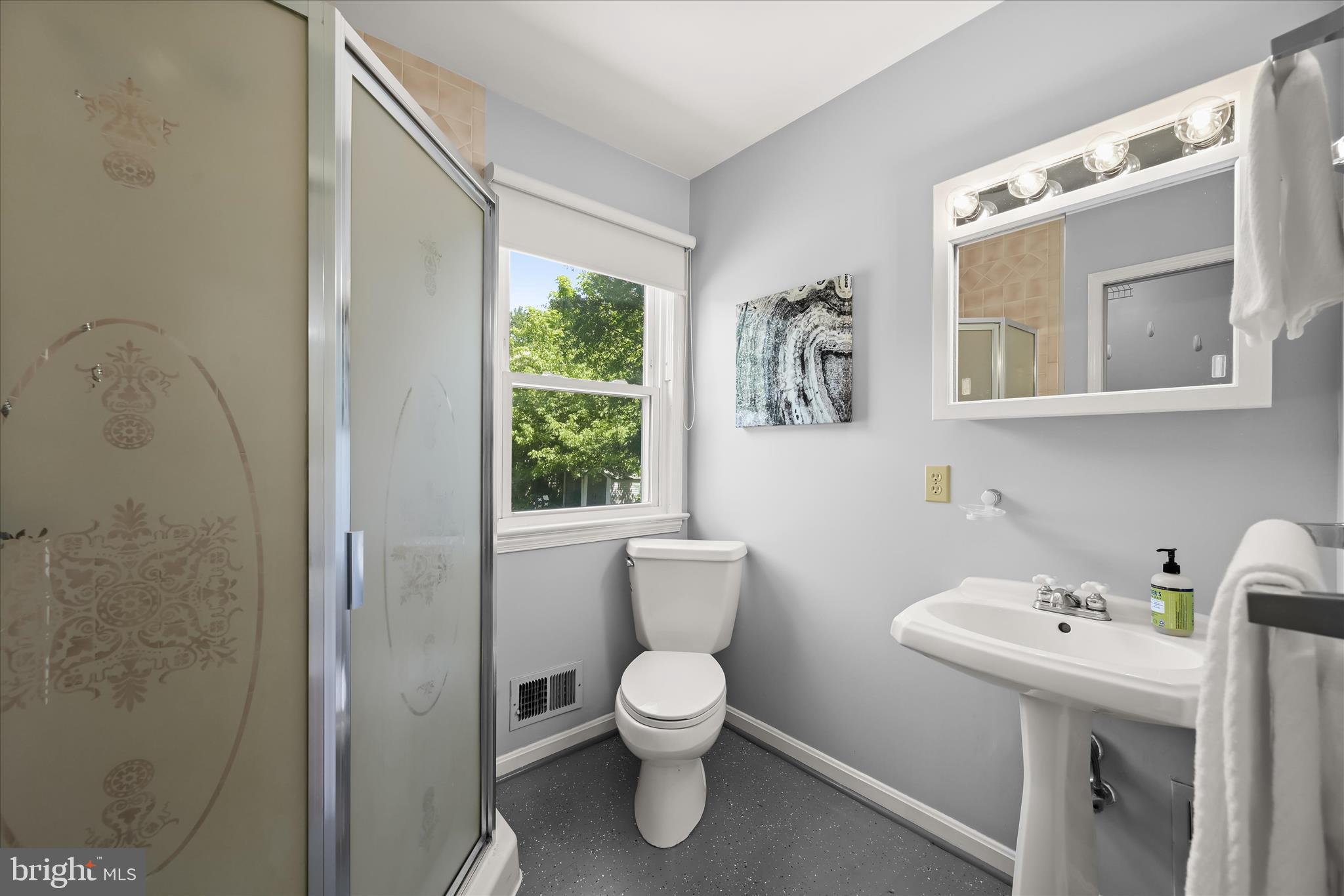 CHESTNUT HILLS - Residential