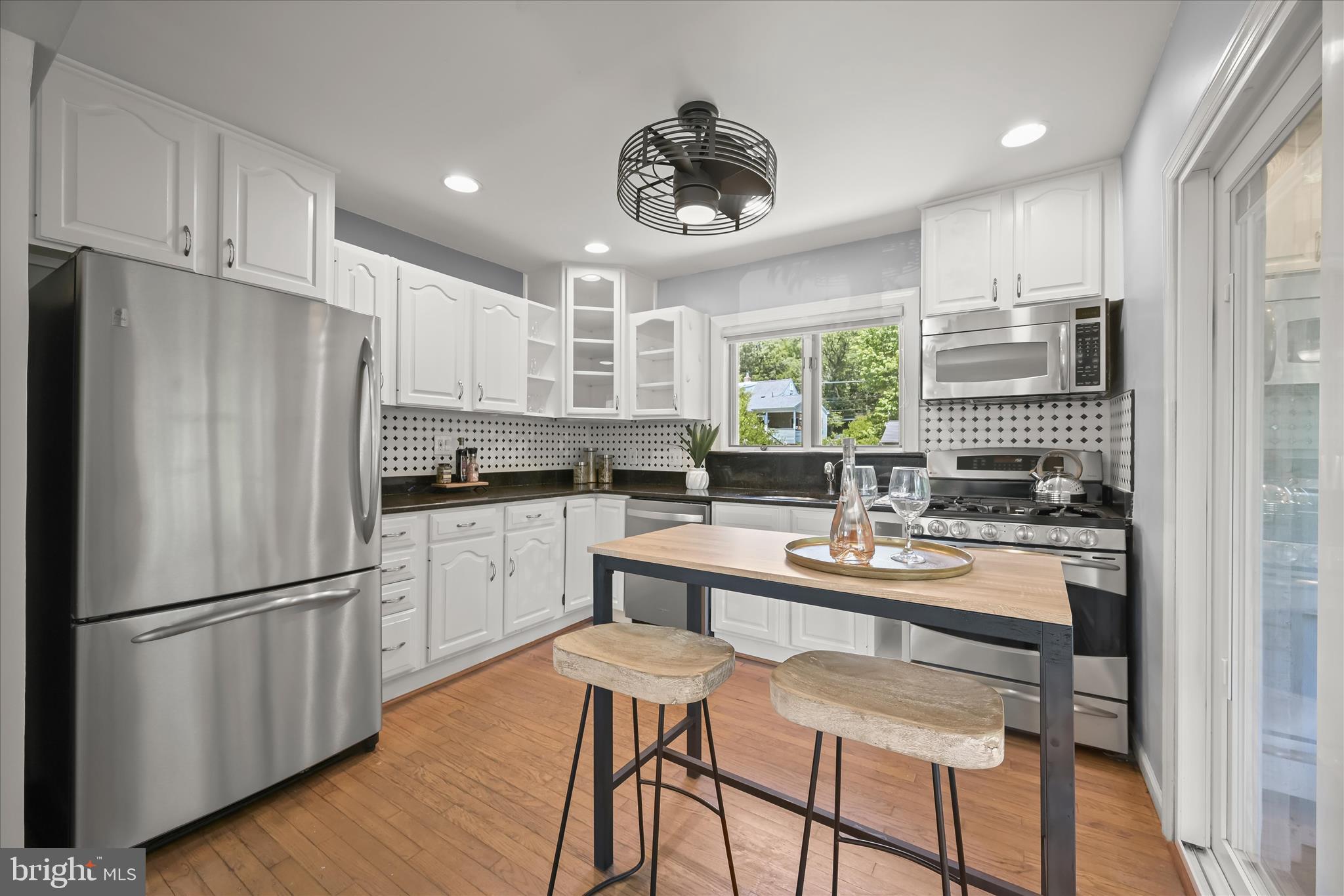 CHESTNUT HILLS - Residential