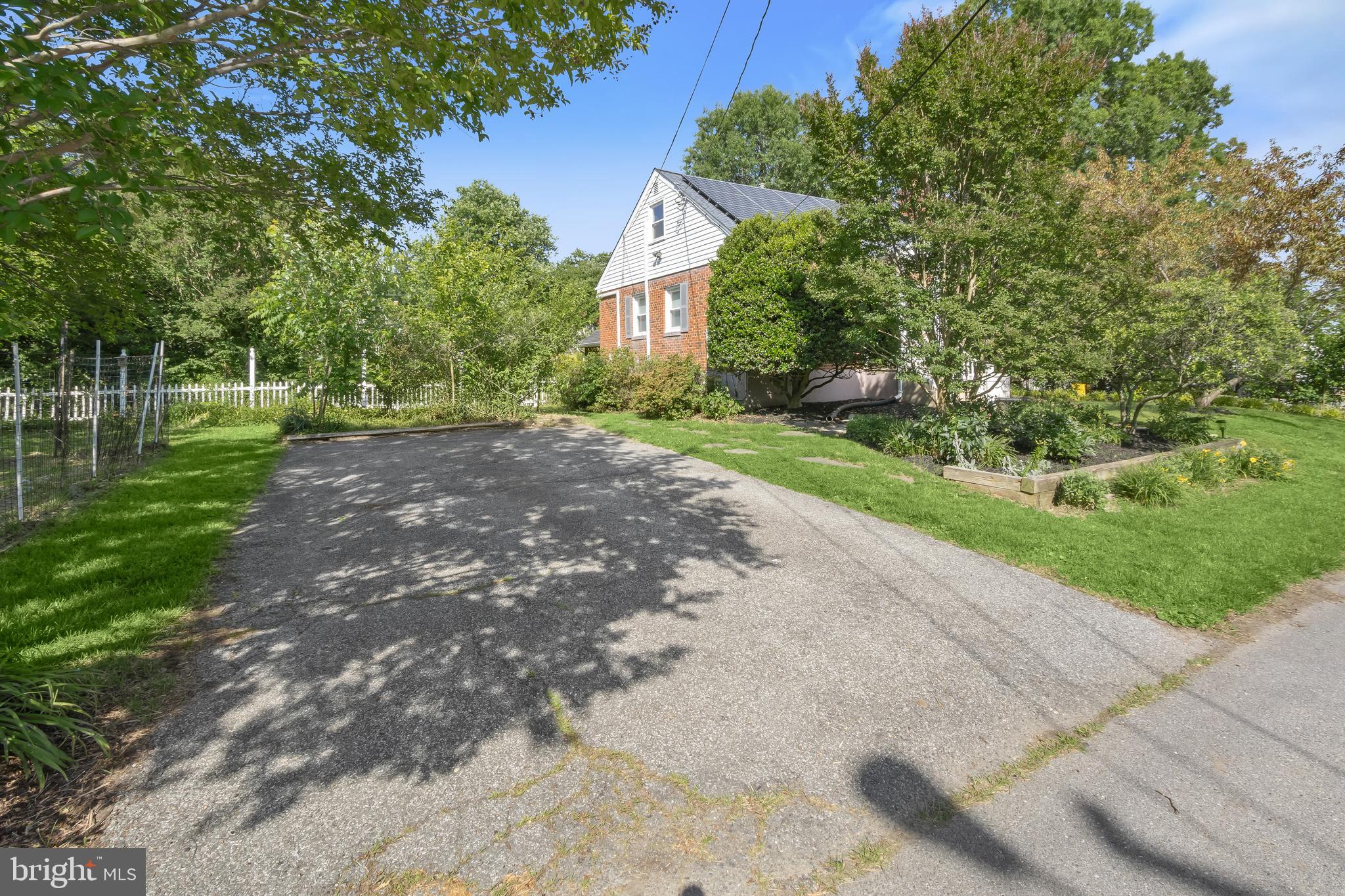 CHESTNUT HILLS - Residential