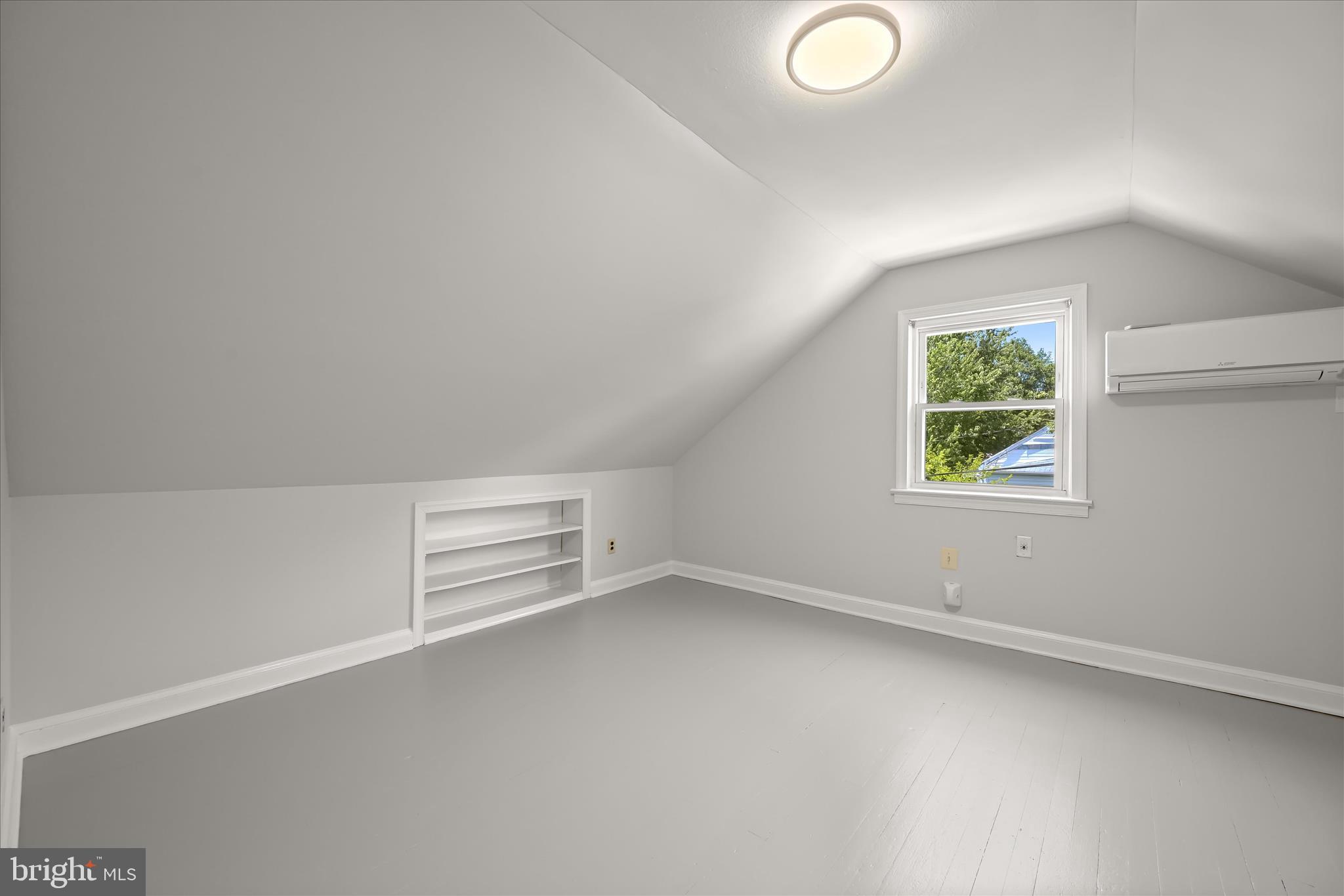 CHESTNUT HILLS - Residential