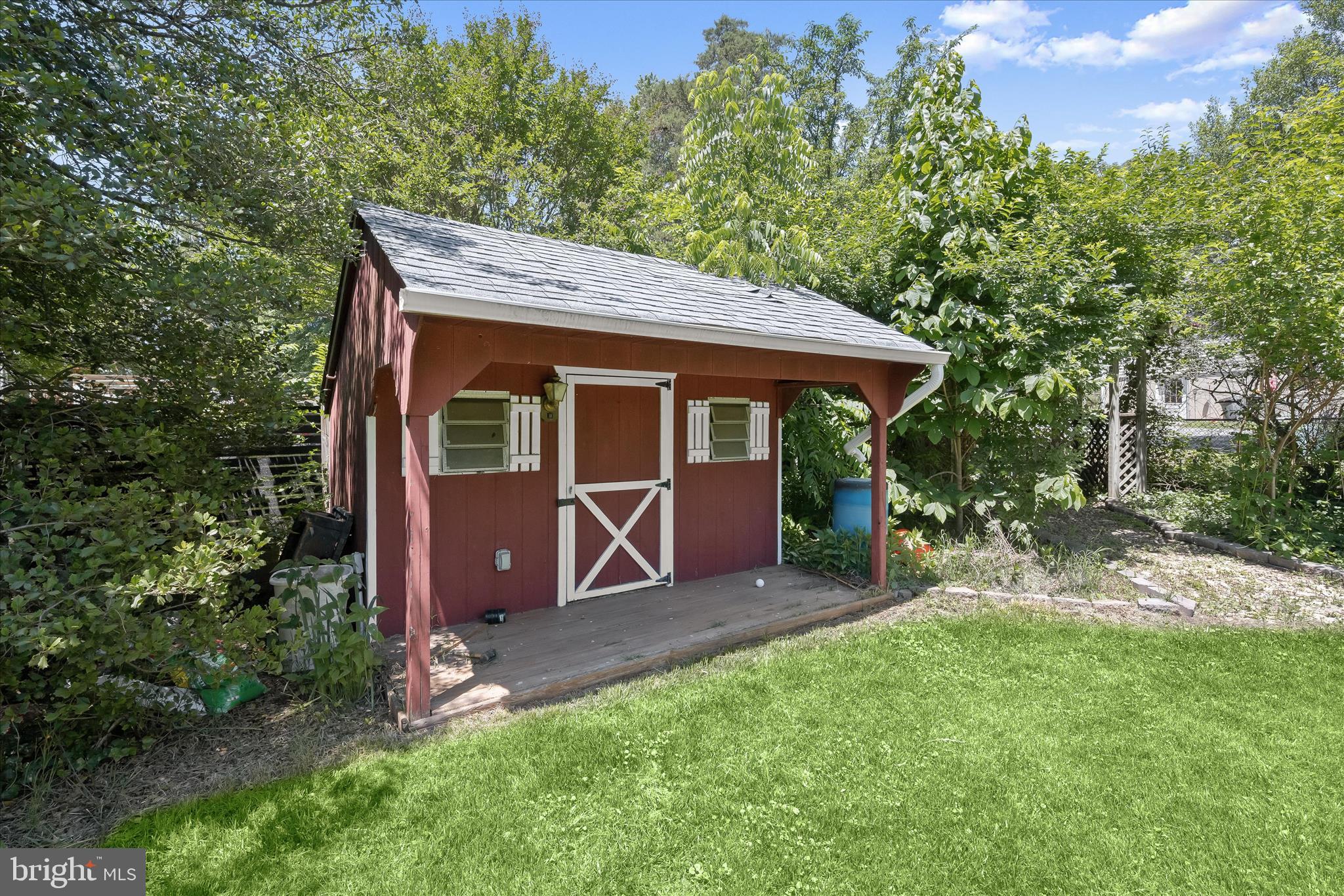 CHESTNUT HILLS - Residential