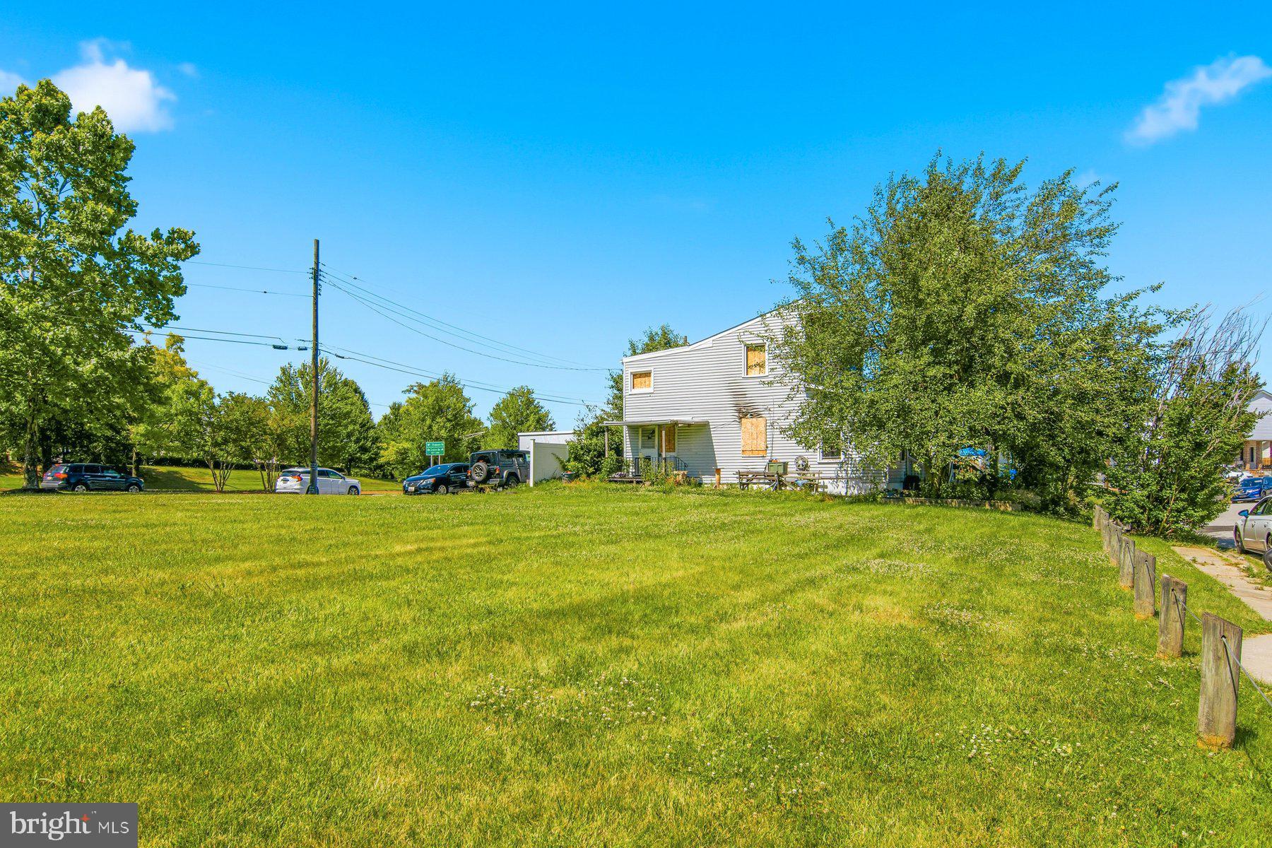 EDGEWATER - Residential
