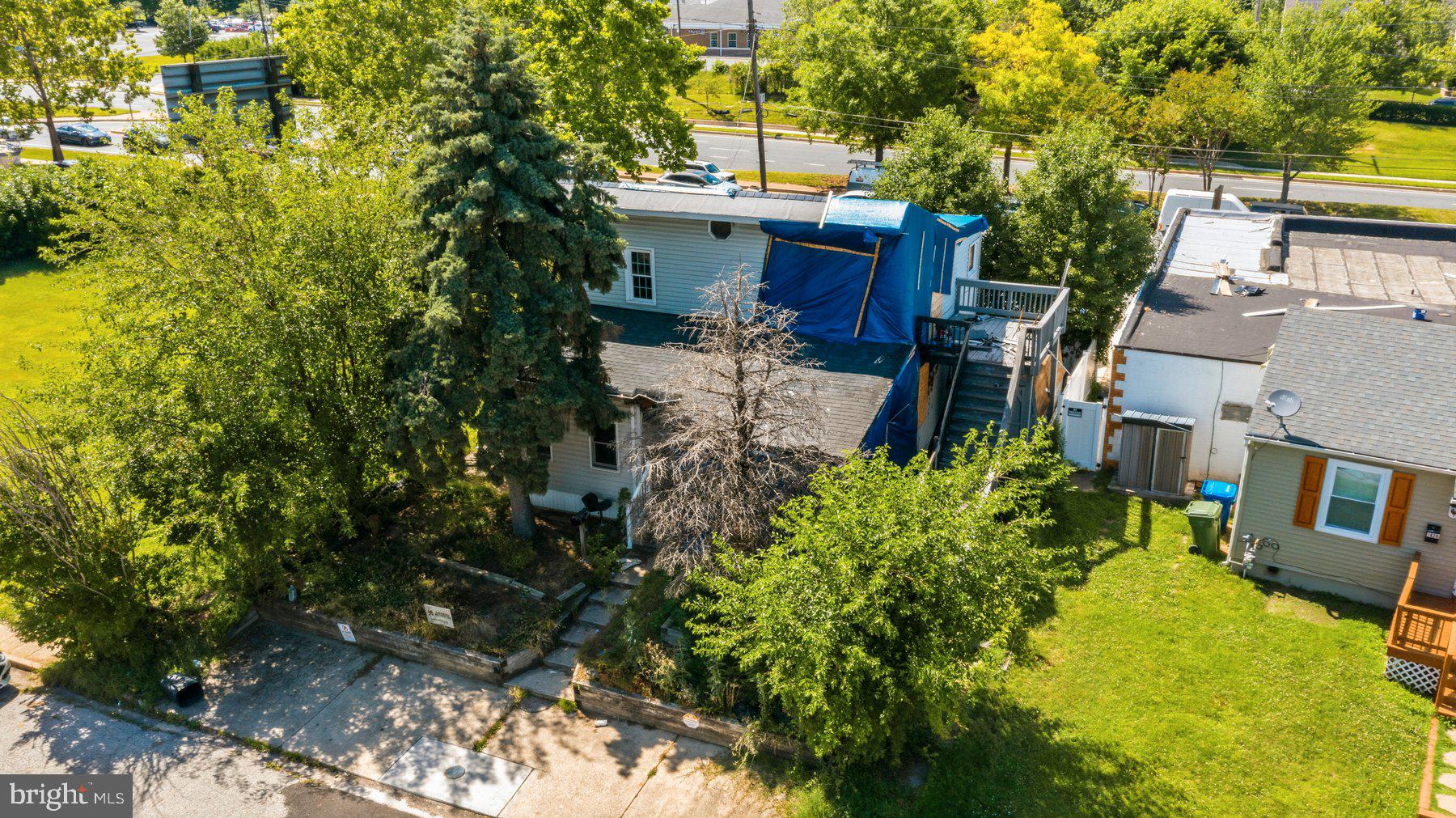 EDGEWATER - Residential
