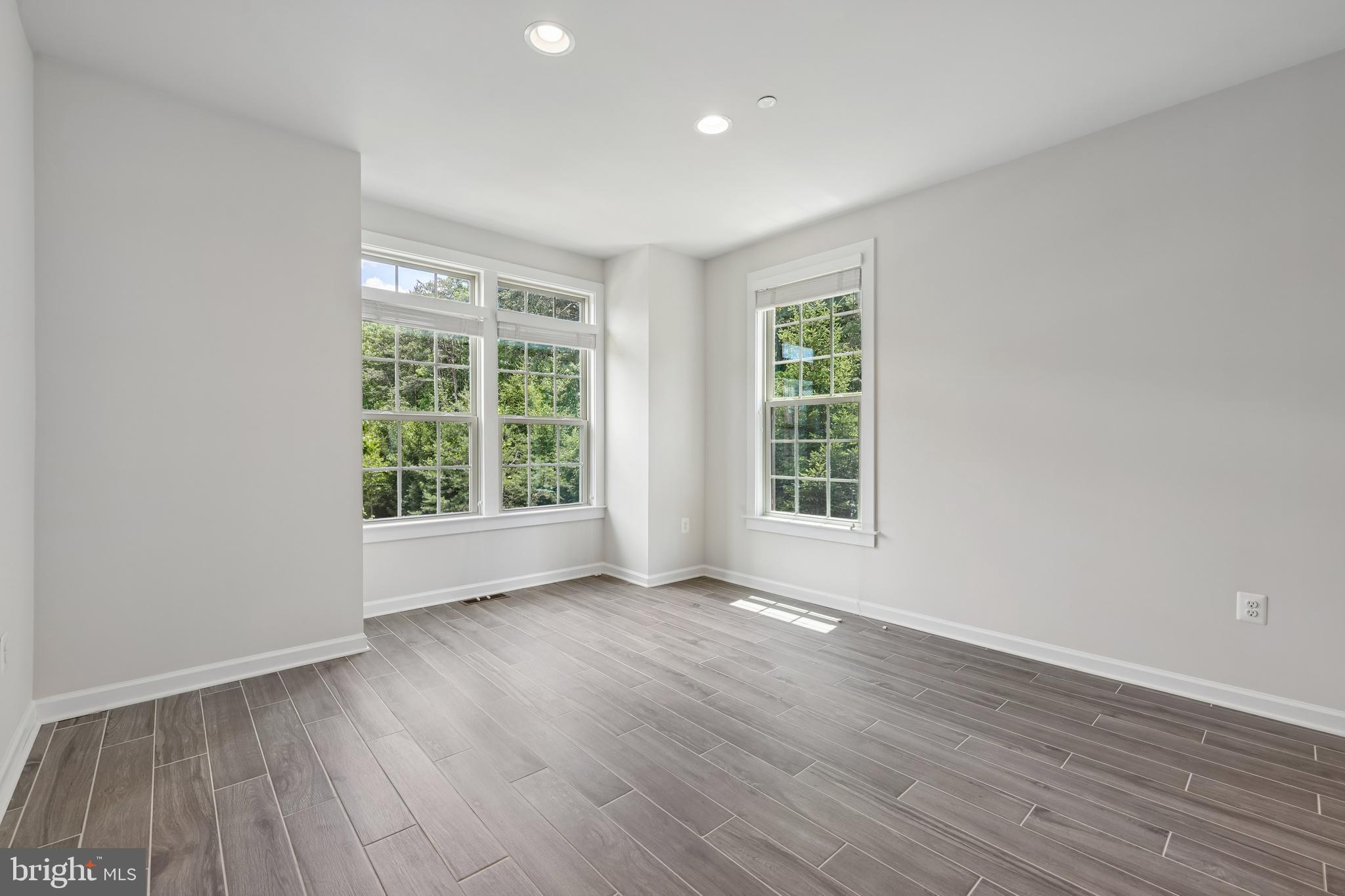PARKSIDE - Residential