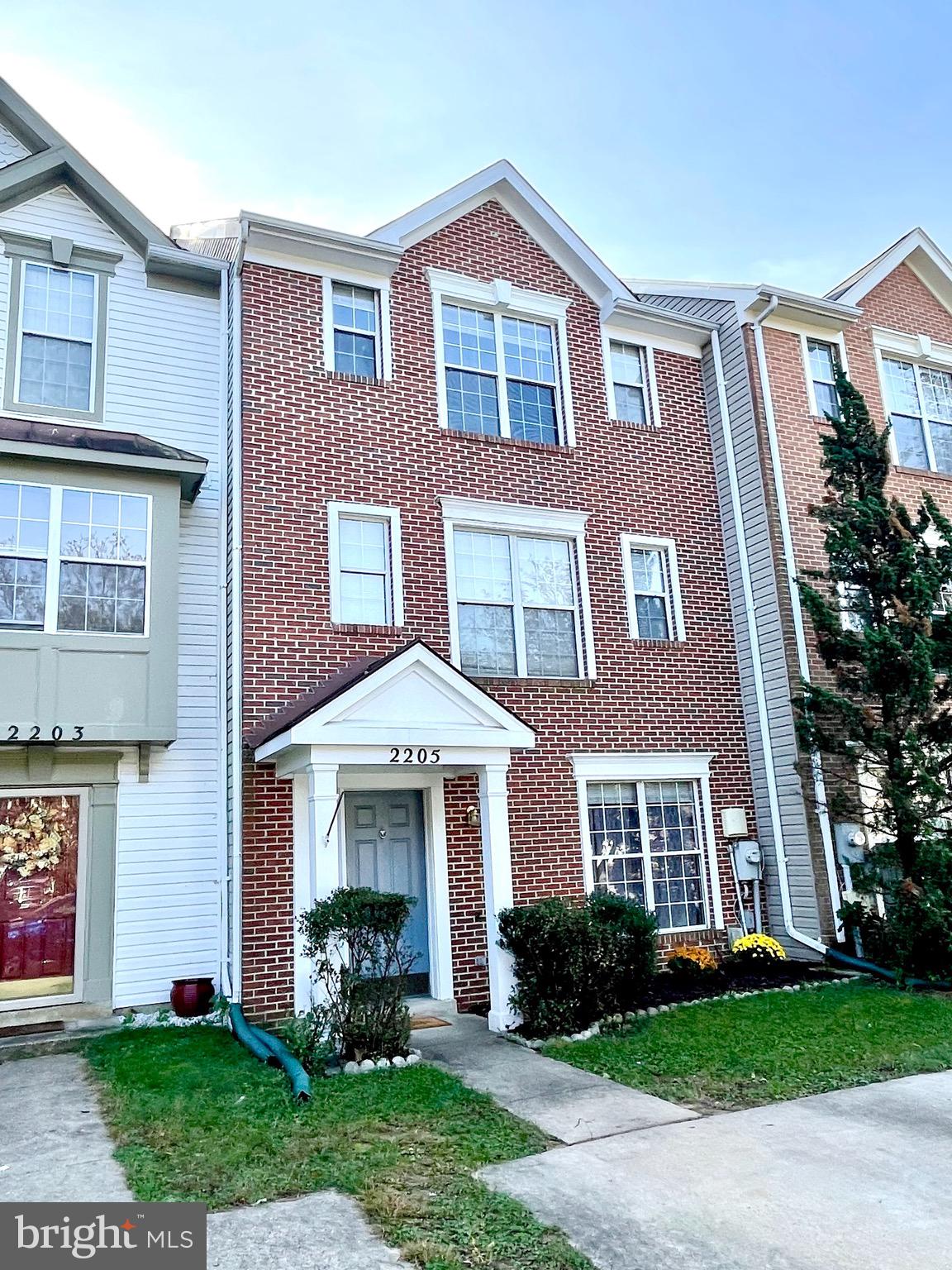SEVEN OAKS - Residential