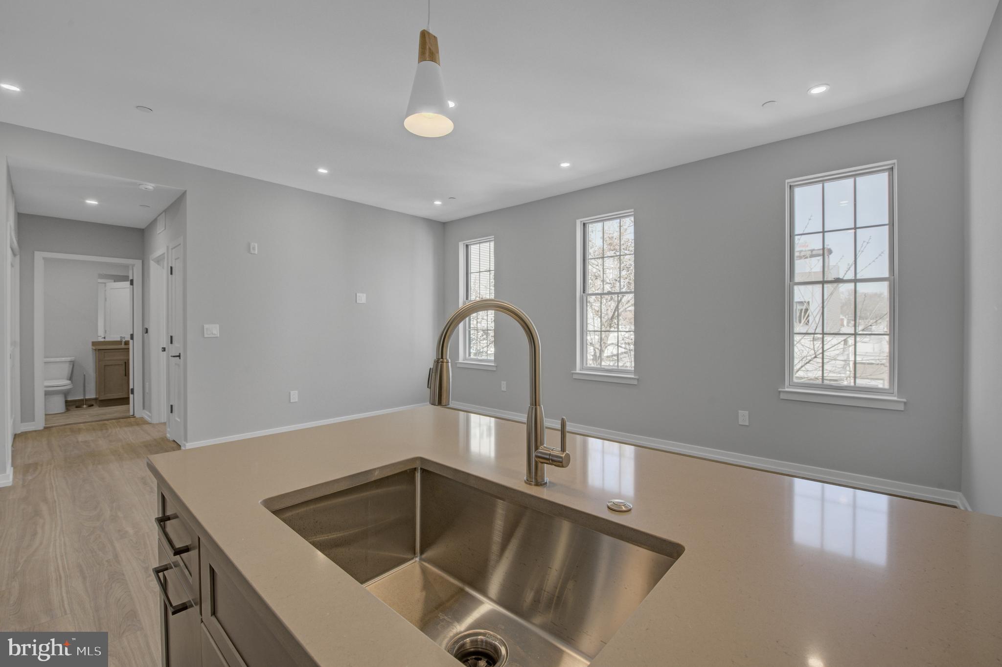 GRADUATE HOSPITAL - Residential Lease