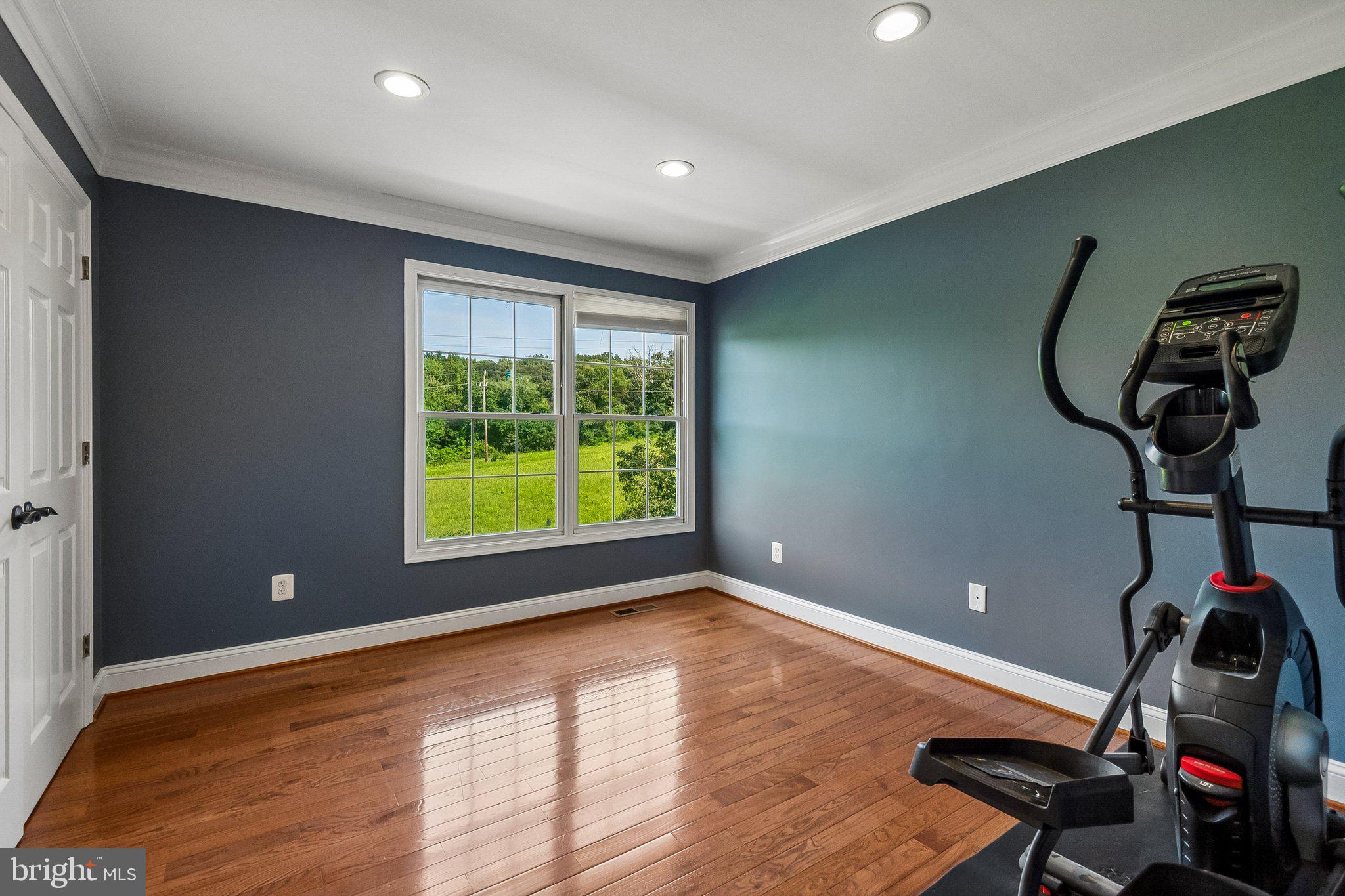 SELLMAN ESTATES - Residential