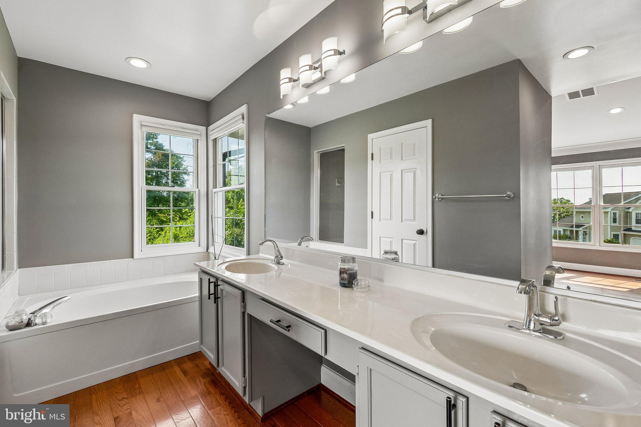 SELLMAN ESTATES - Residential