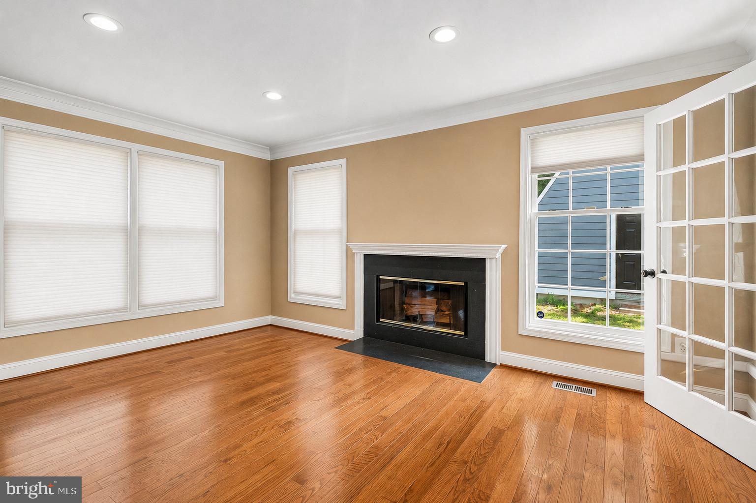 SELLMAN ESTATES - Residential