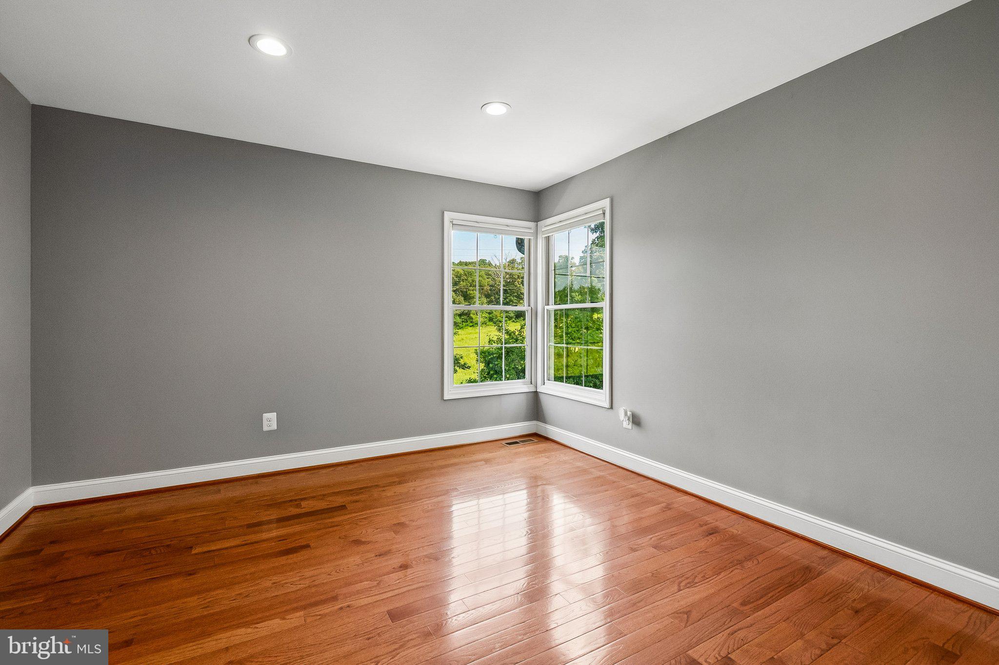 SELLMAN ESTATES - Residential