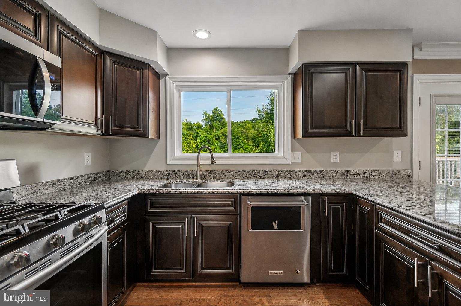 SELLMAN ESTATES - Residential