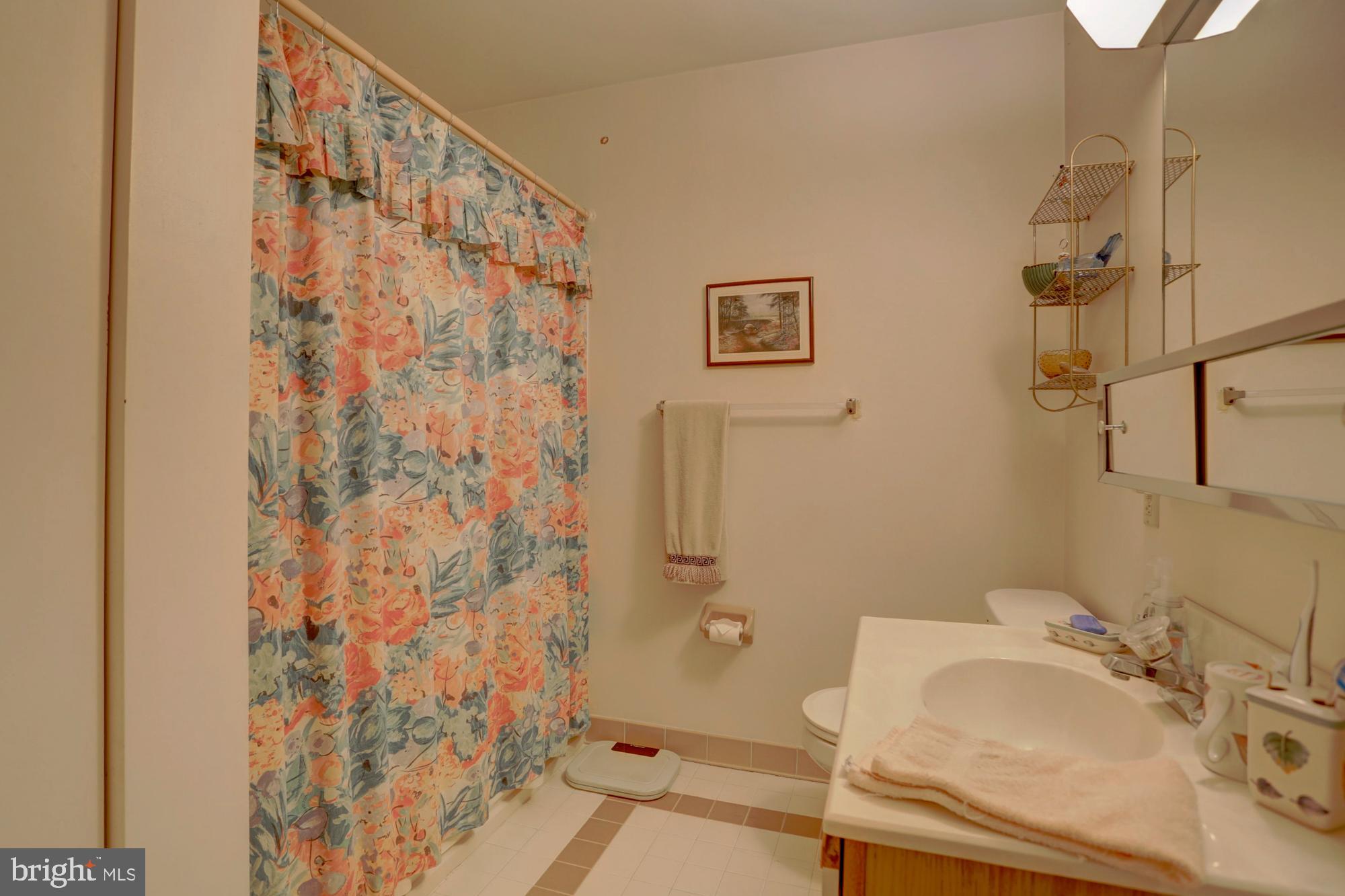 OAK KNOLL - Residential