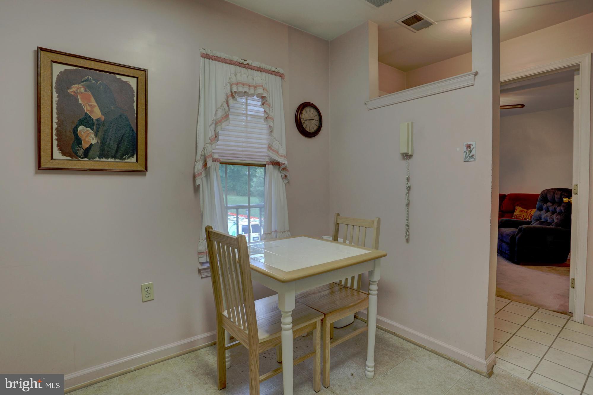 OAK KNOLL - Residential