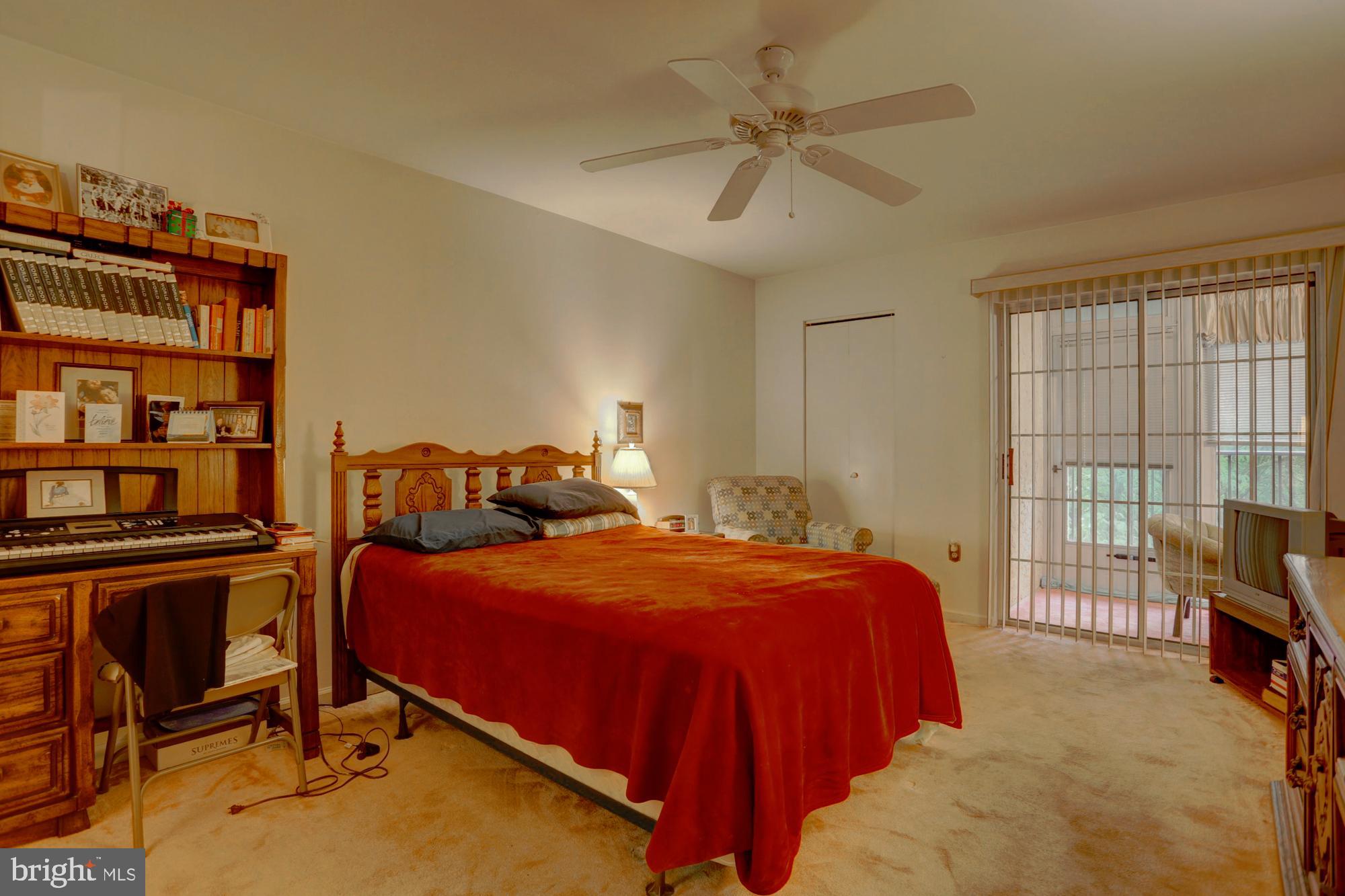 OAK KNOLL - Residential