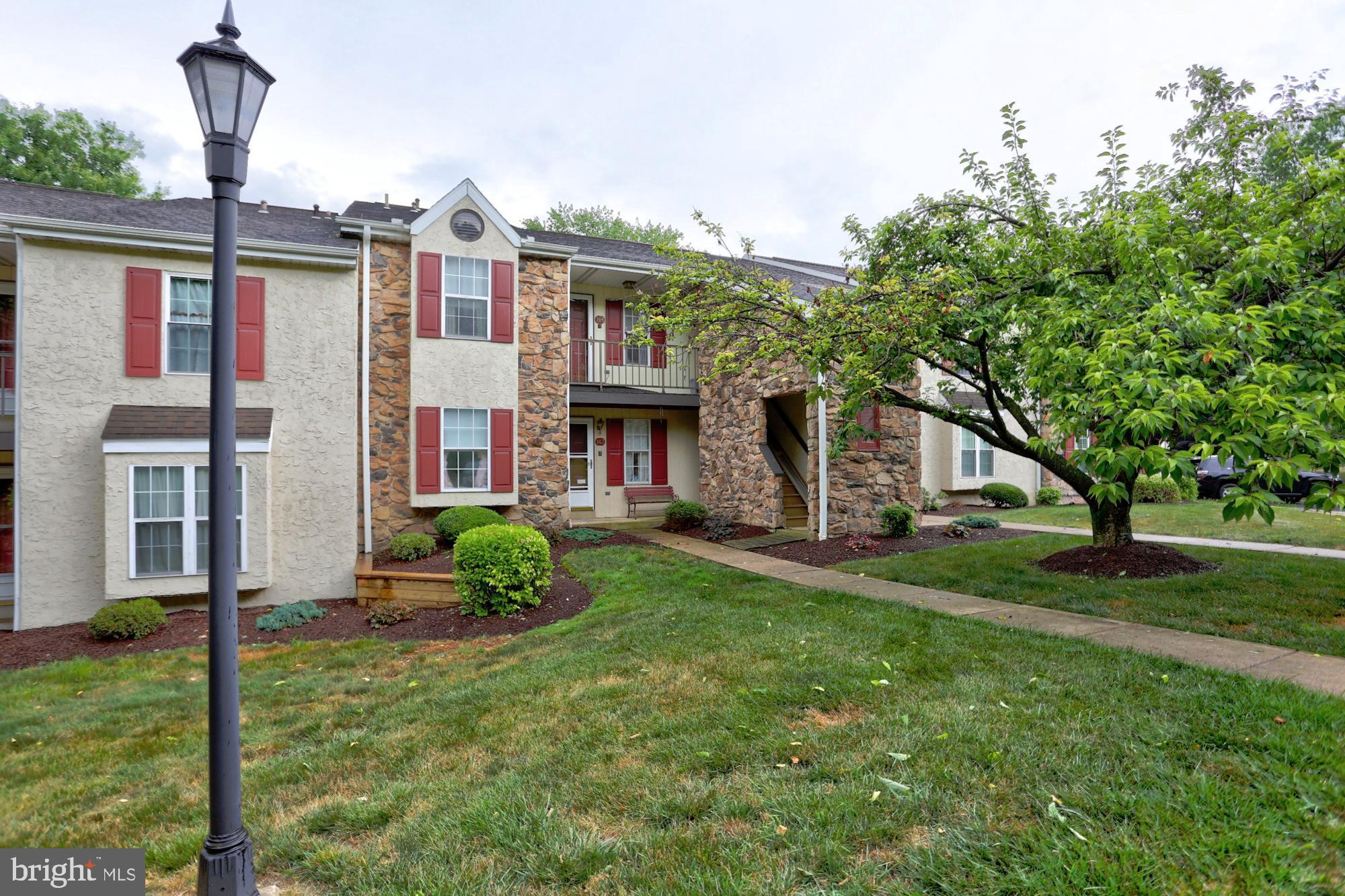 OAK KNOLL - Residential