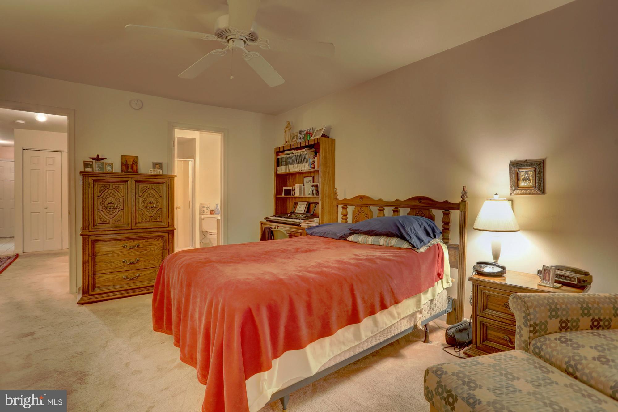 OAK KNOLL - Residential