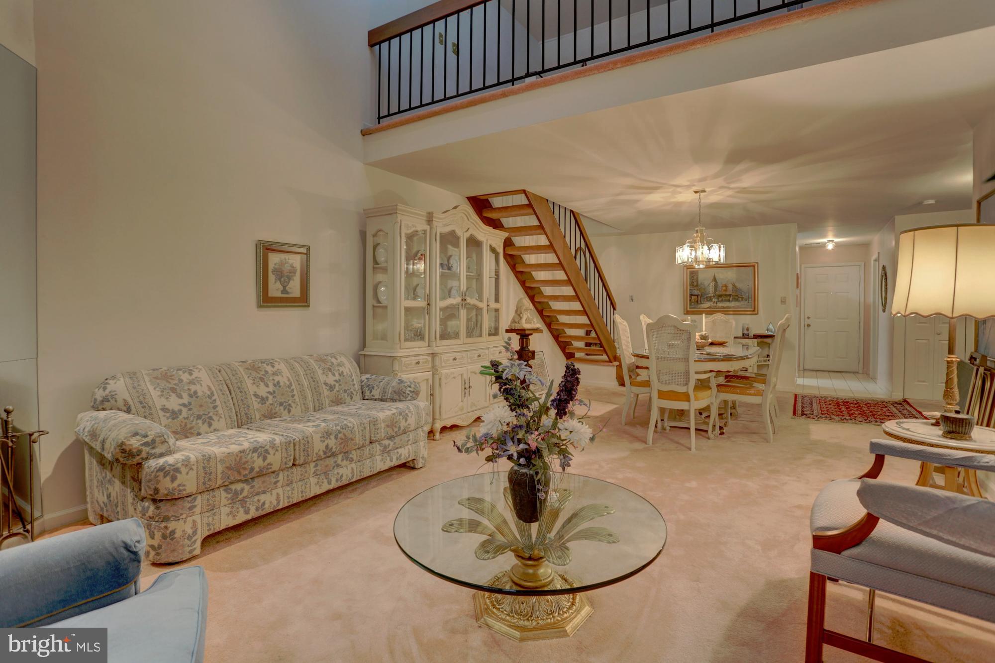OAK KNOLL - Residential