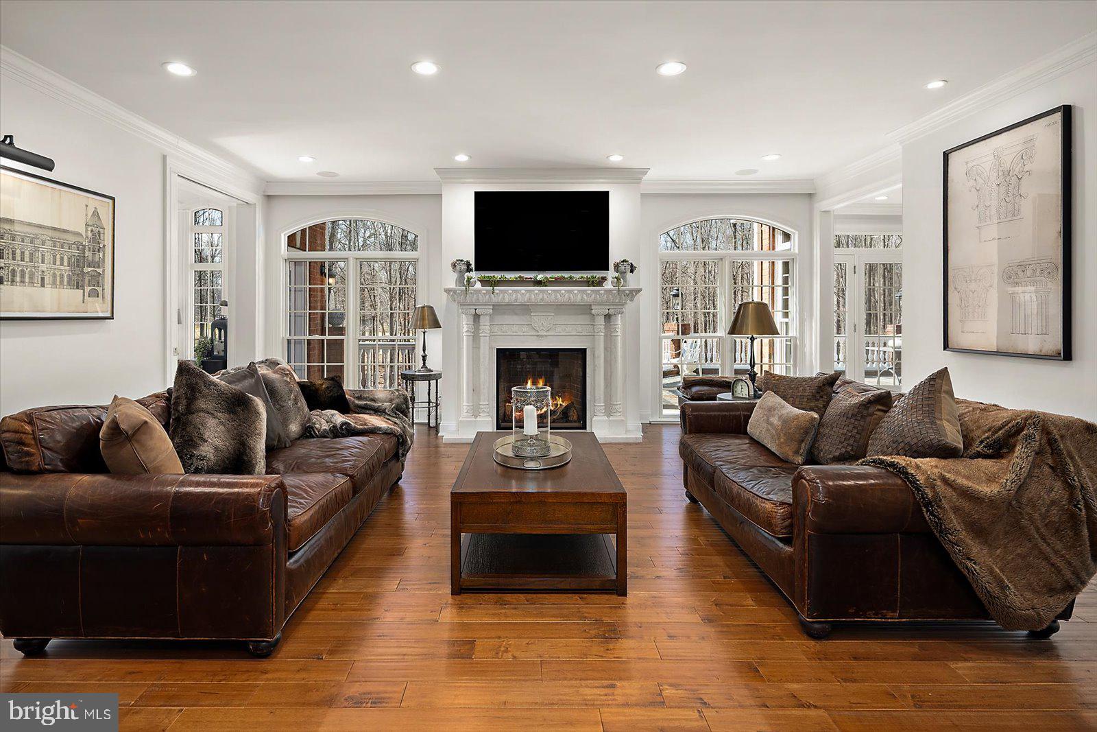 SOUTH RIVER COLONY - Residential