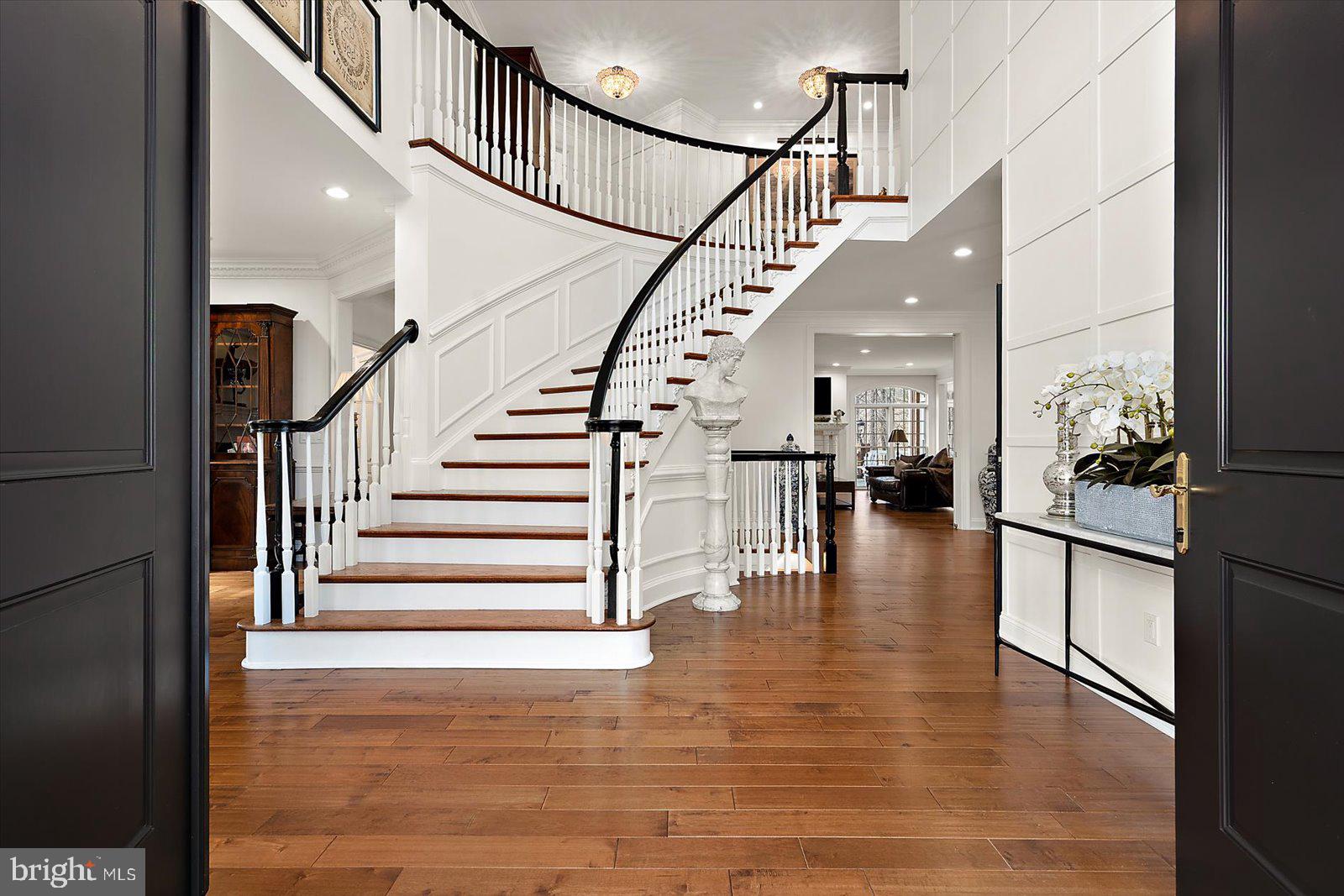 SOUTH RIVER COLONY - Residential