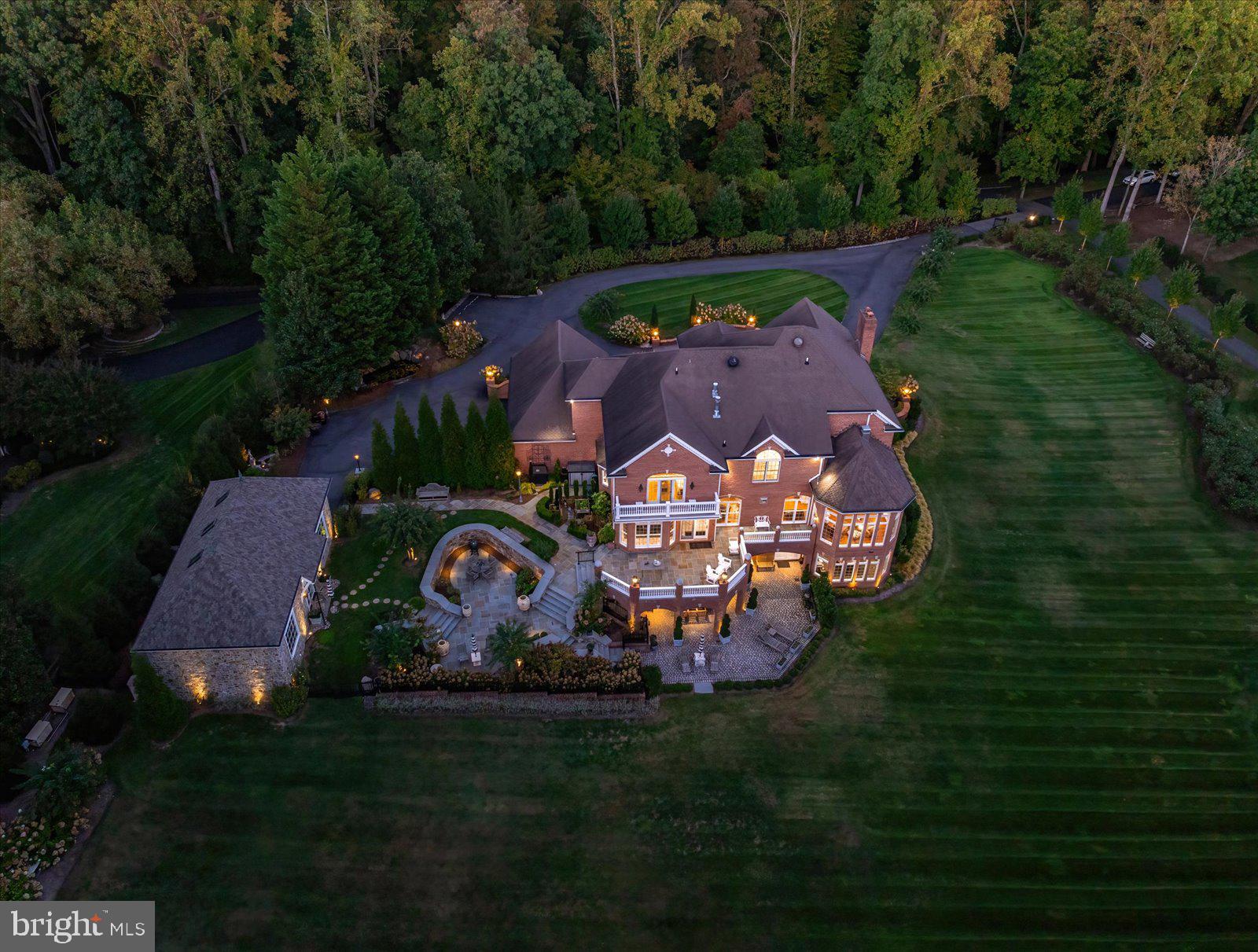 SOUTH RIVER COLONY - Residential