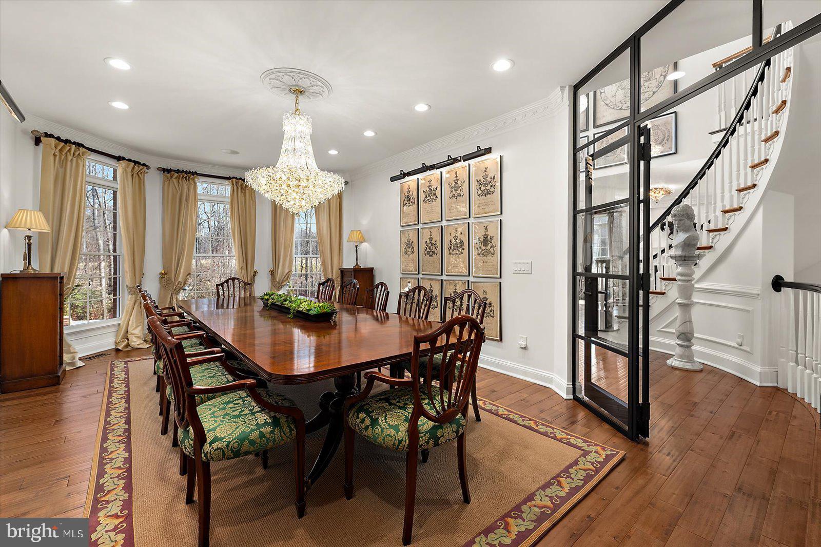 SOUTH RIVER COLONY - Residential