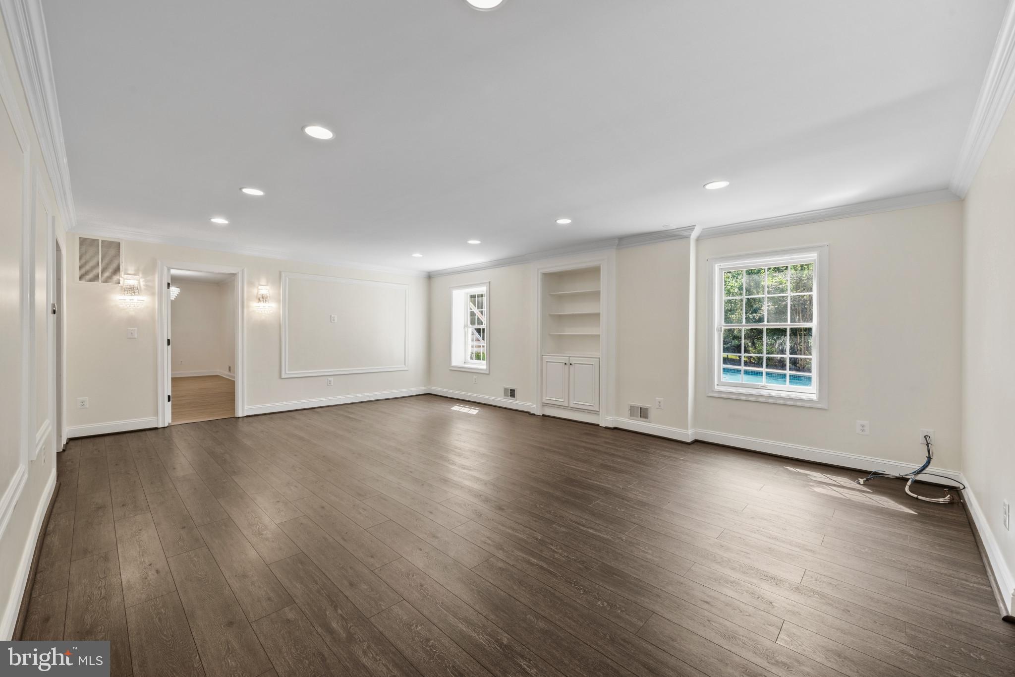 LONGMEADOW AT GARRISON - Residential