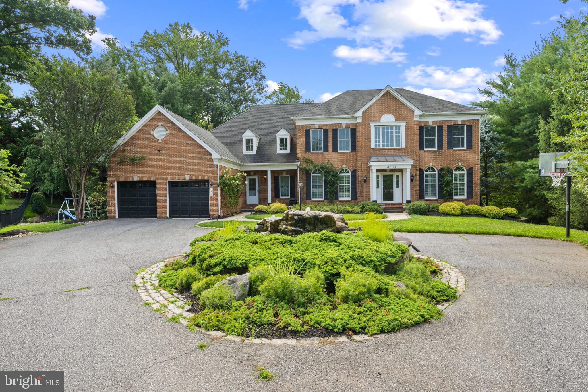 LONGMEADOW AT GARRISON - Residential