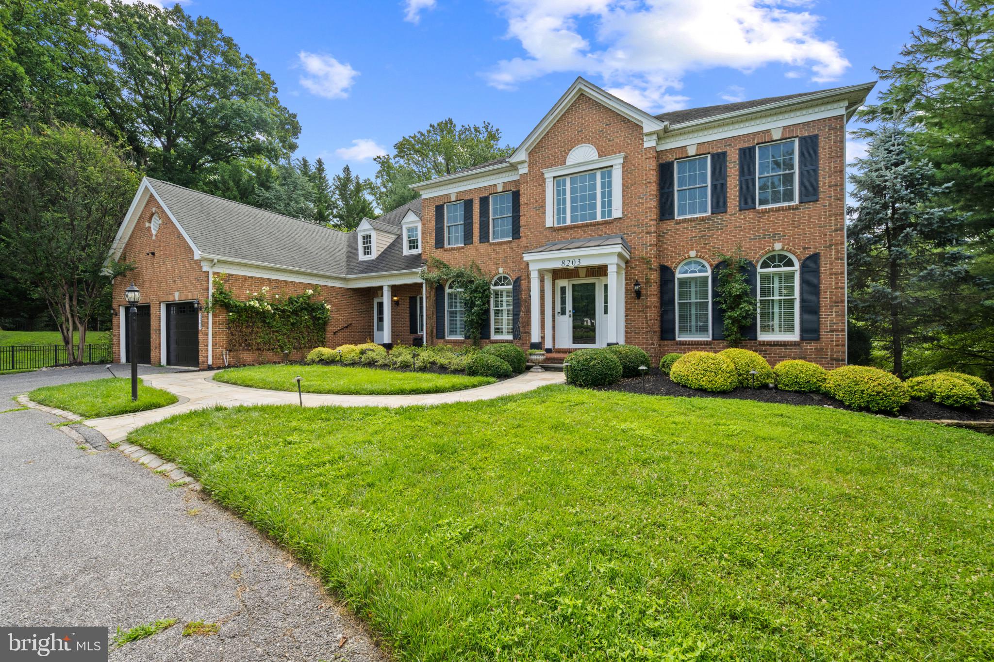 LONGMEADOW AT GARRISON - Residential