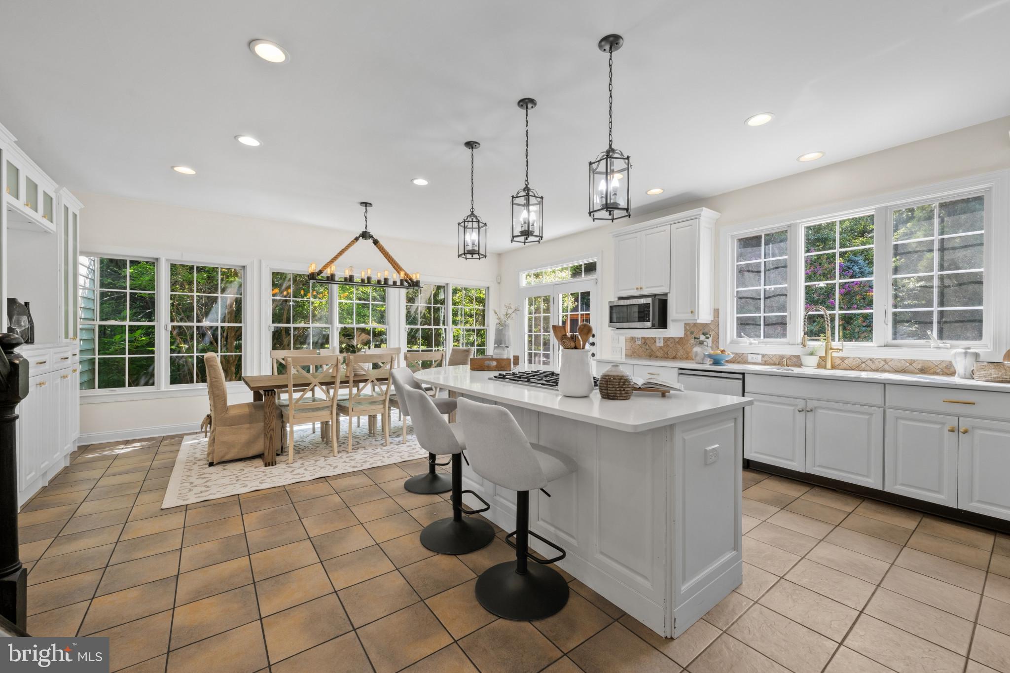 LONGMEADOW AT GARRISON - Residential