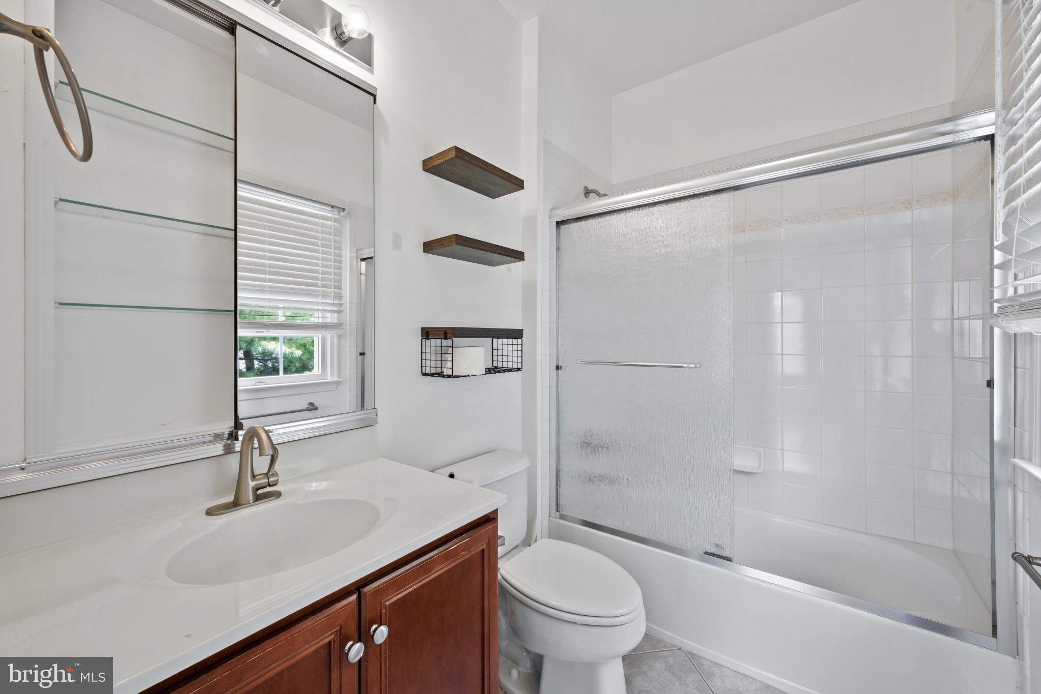 LONGMEADOW AT GARRISON - Residential