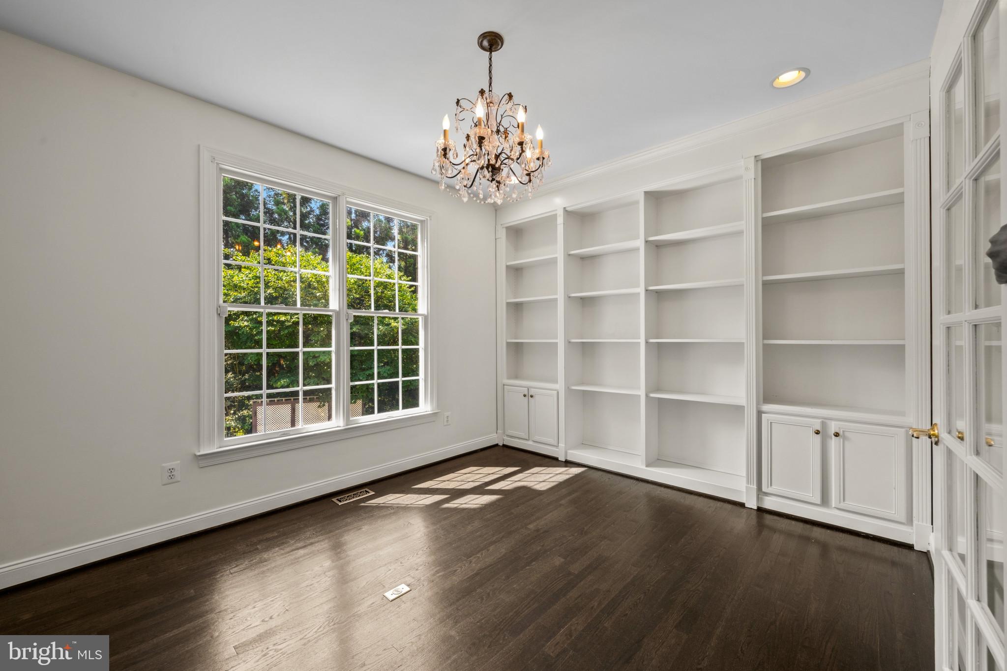 LONGMEADOW AT GARRISON - Residential