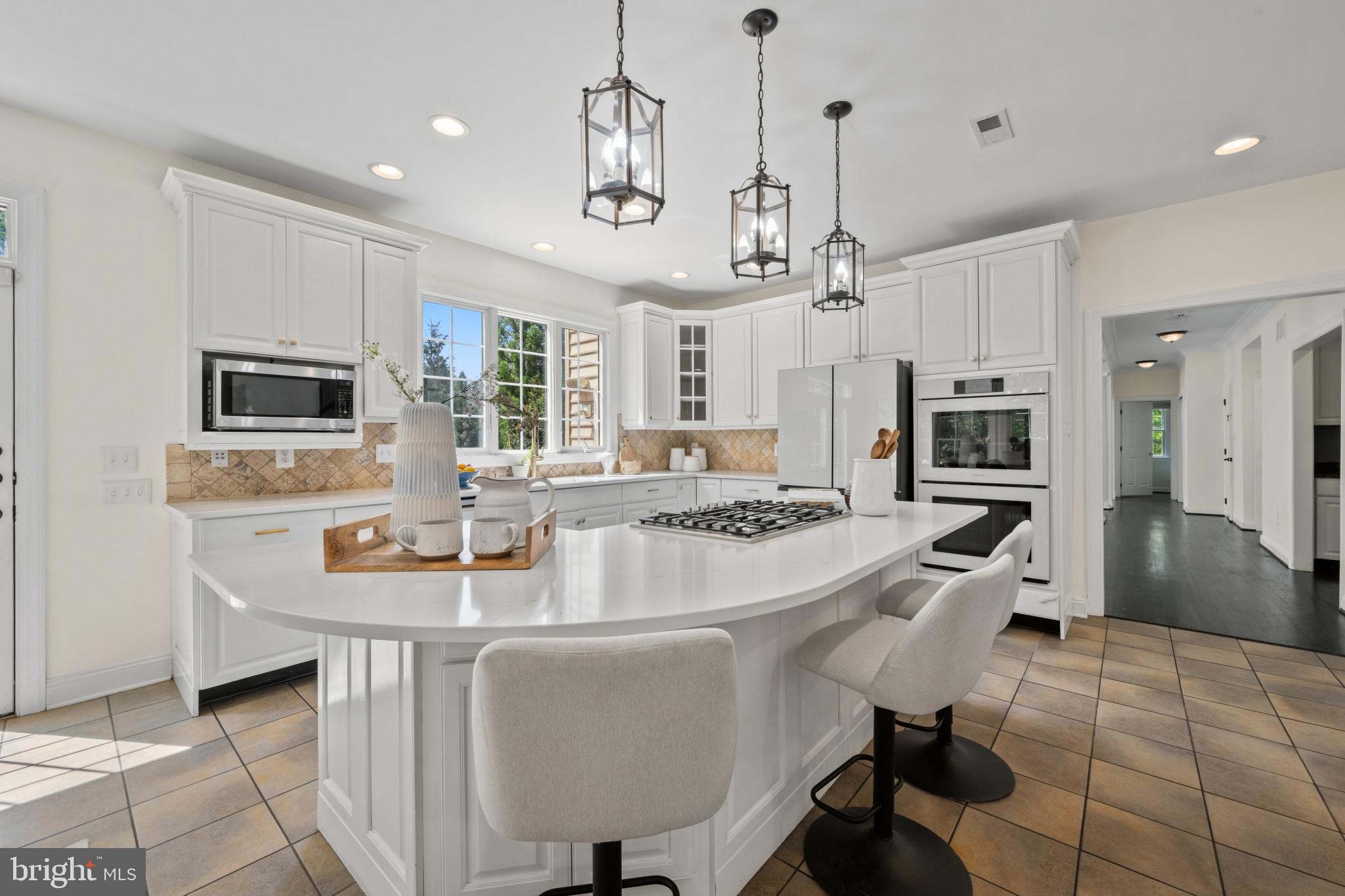 LONGMEADOW AT GARRISON - Residential
