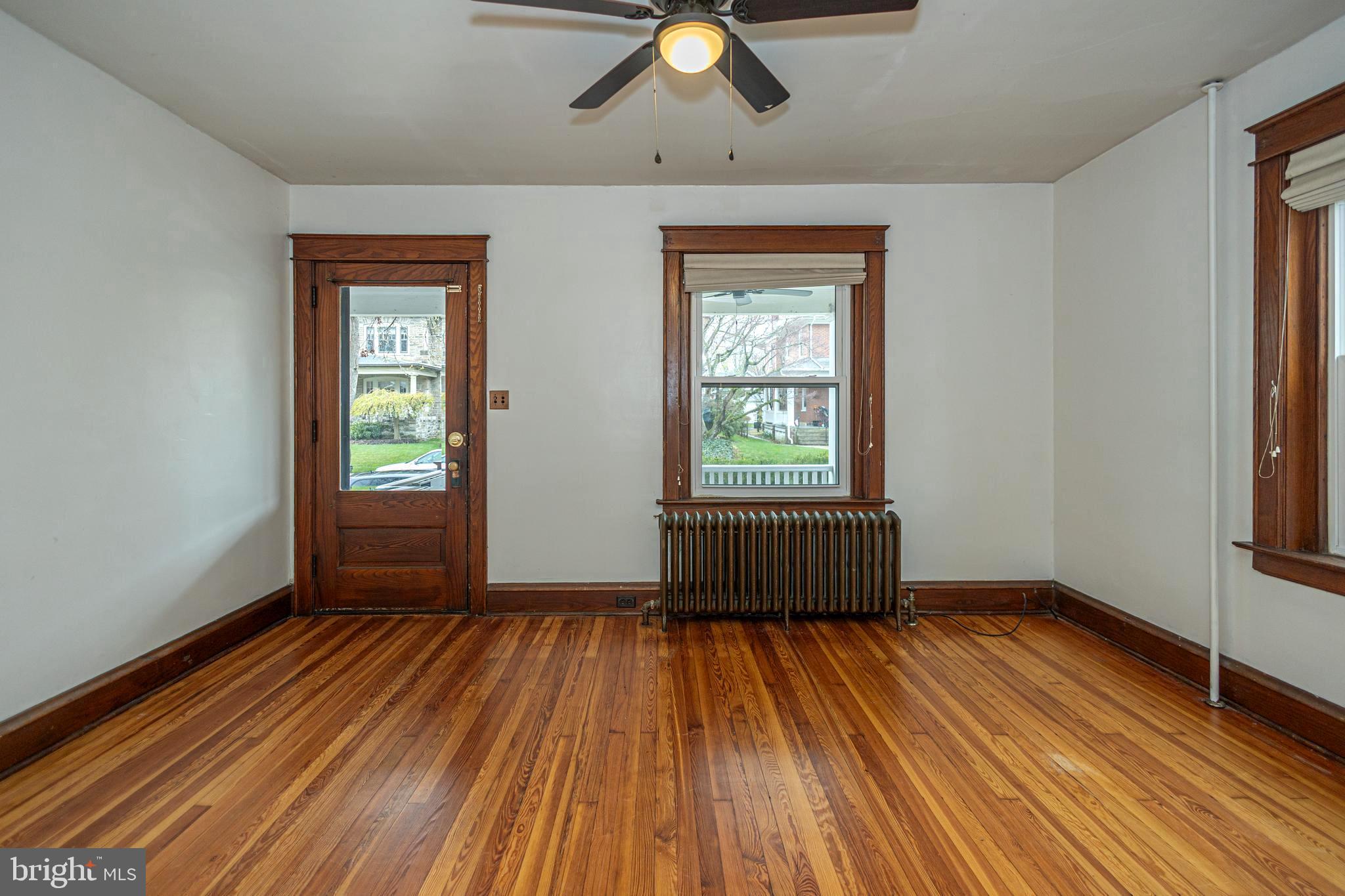 LANSDALE - Residential