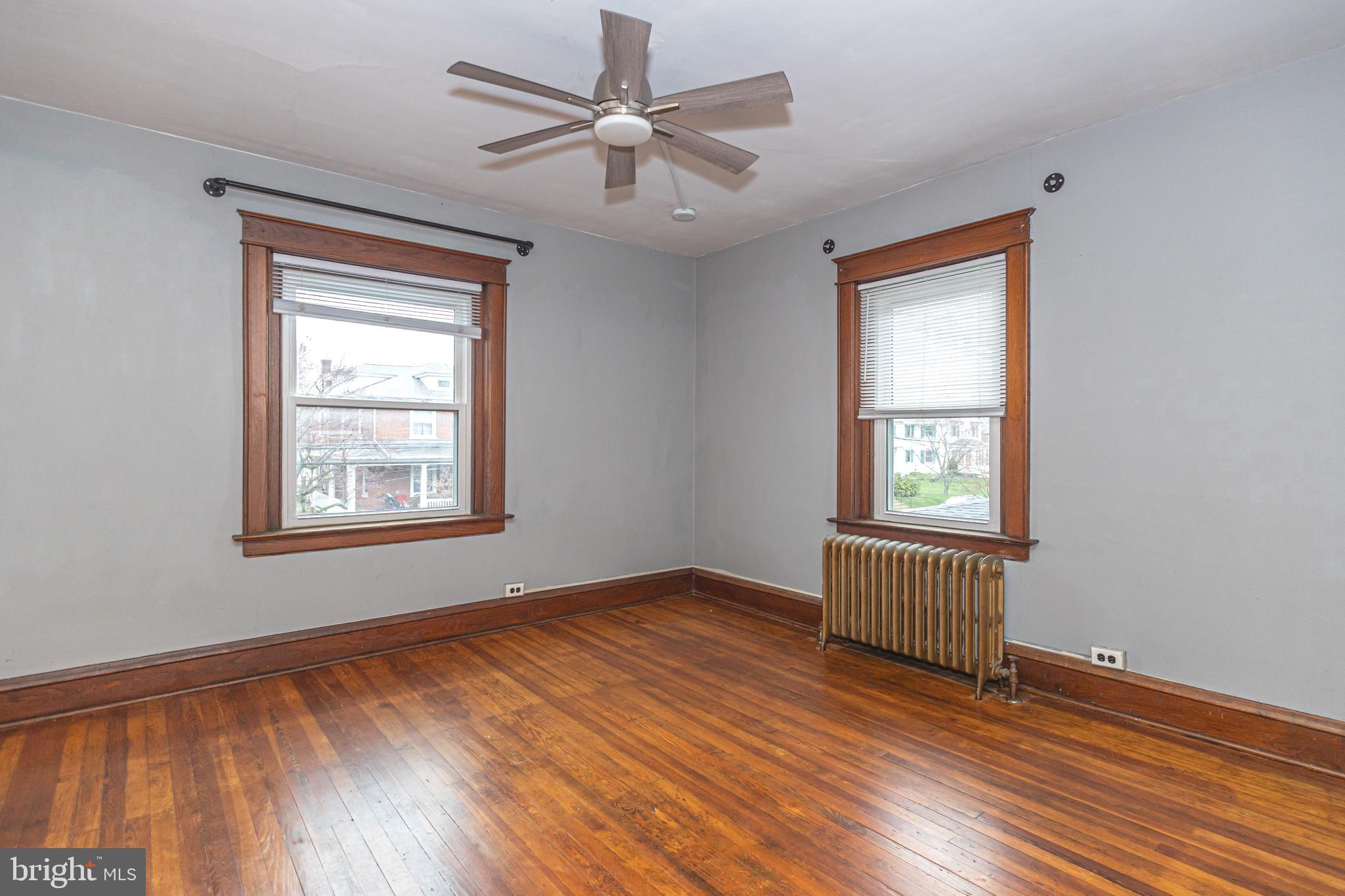 LANSDALE - Residential