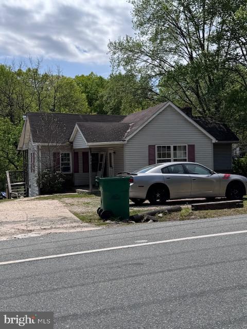 Tenant occupied 3 bed 1 bath rancher now available. Tenant is month to month and pays $950 per month. Please only drive by and exterior showings until auction day. Do not disturb the tenants