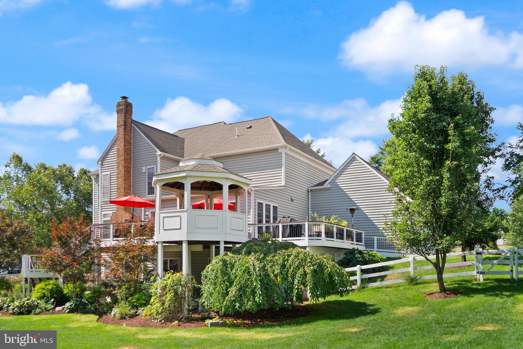 RED CEDAR - Residential