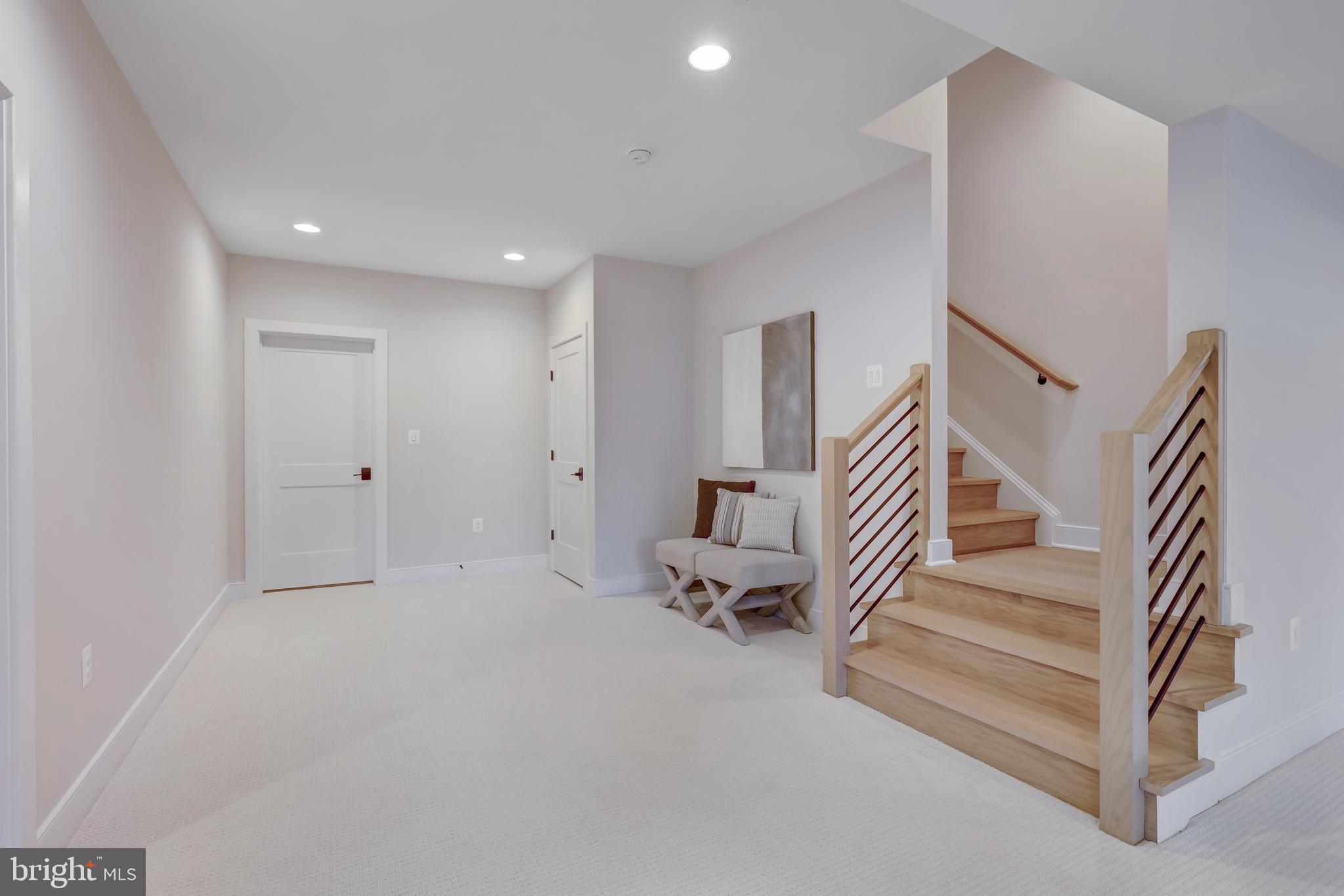 WEST MC LEAN - Residential