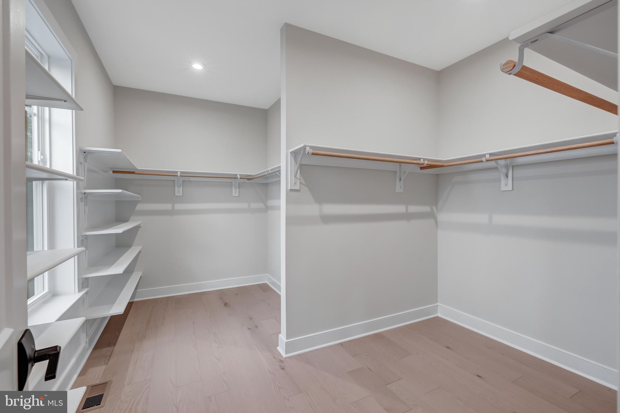 WEST MC LEAN - Residential