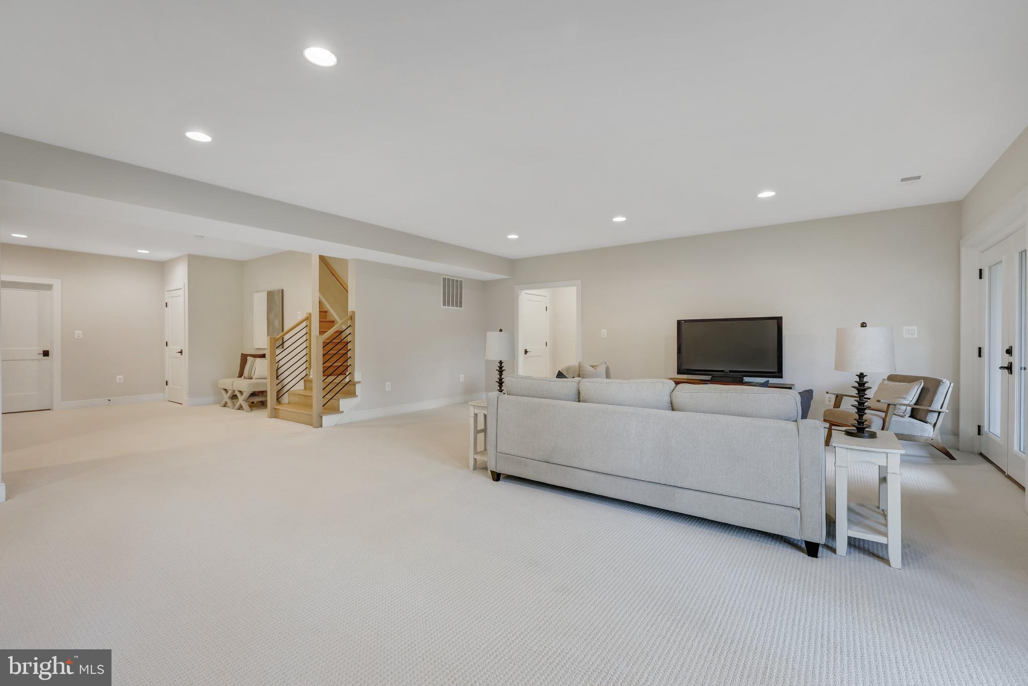 WEST MC LEAN - Residential