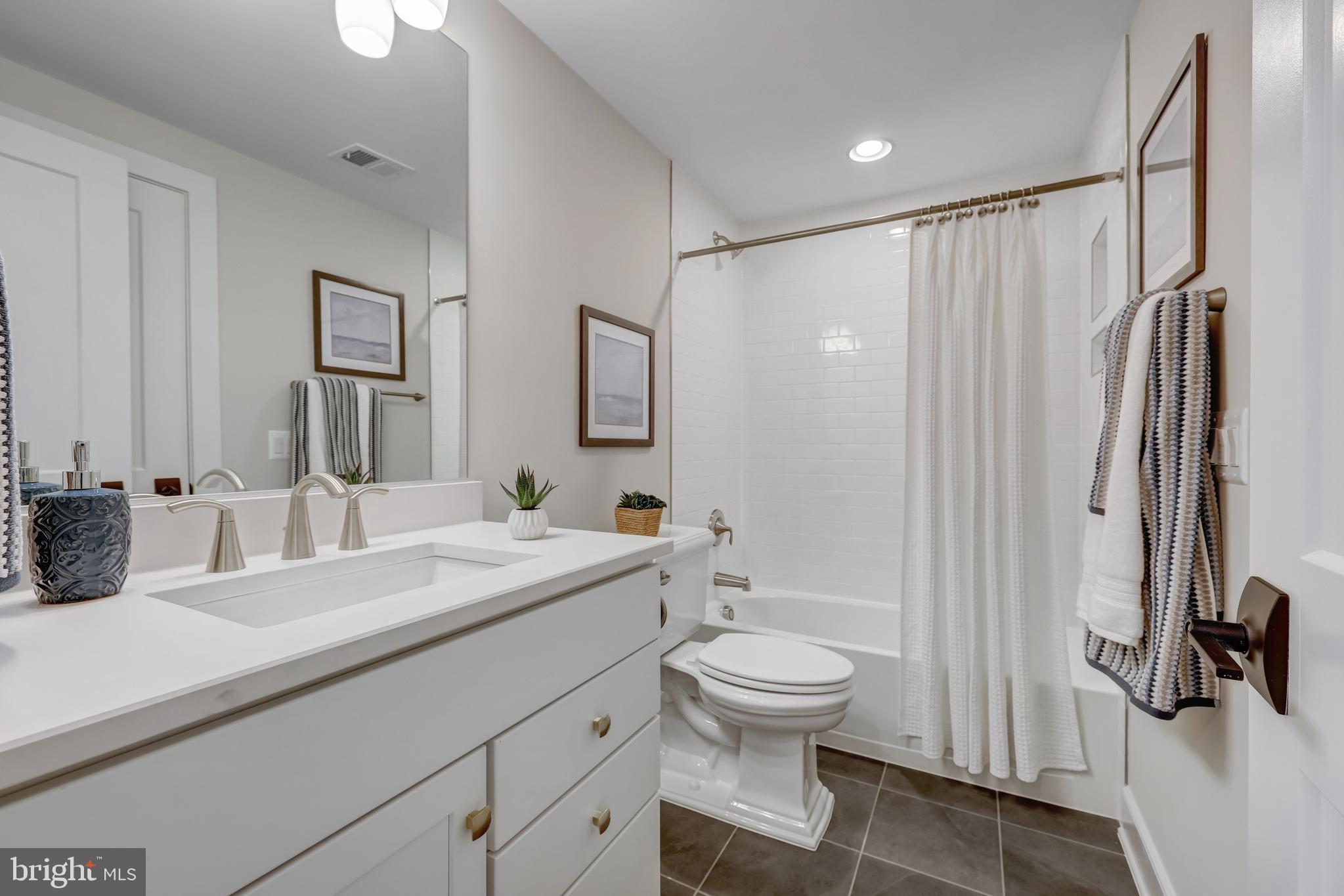 WEST MC LEAN - Residential