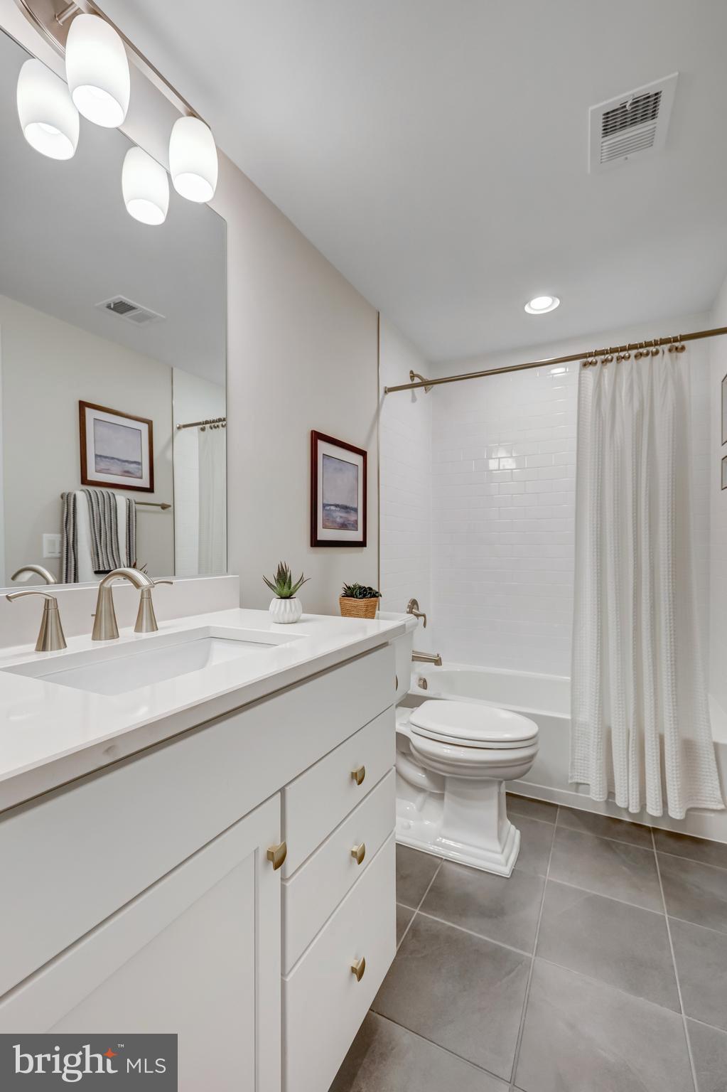 WEST MC LEAN - Residential