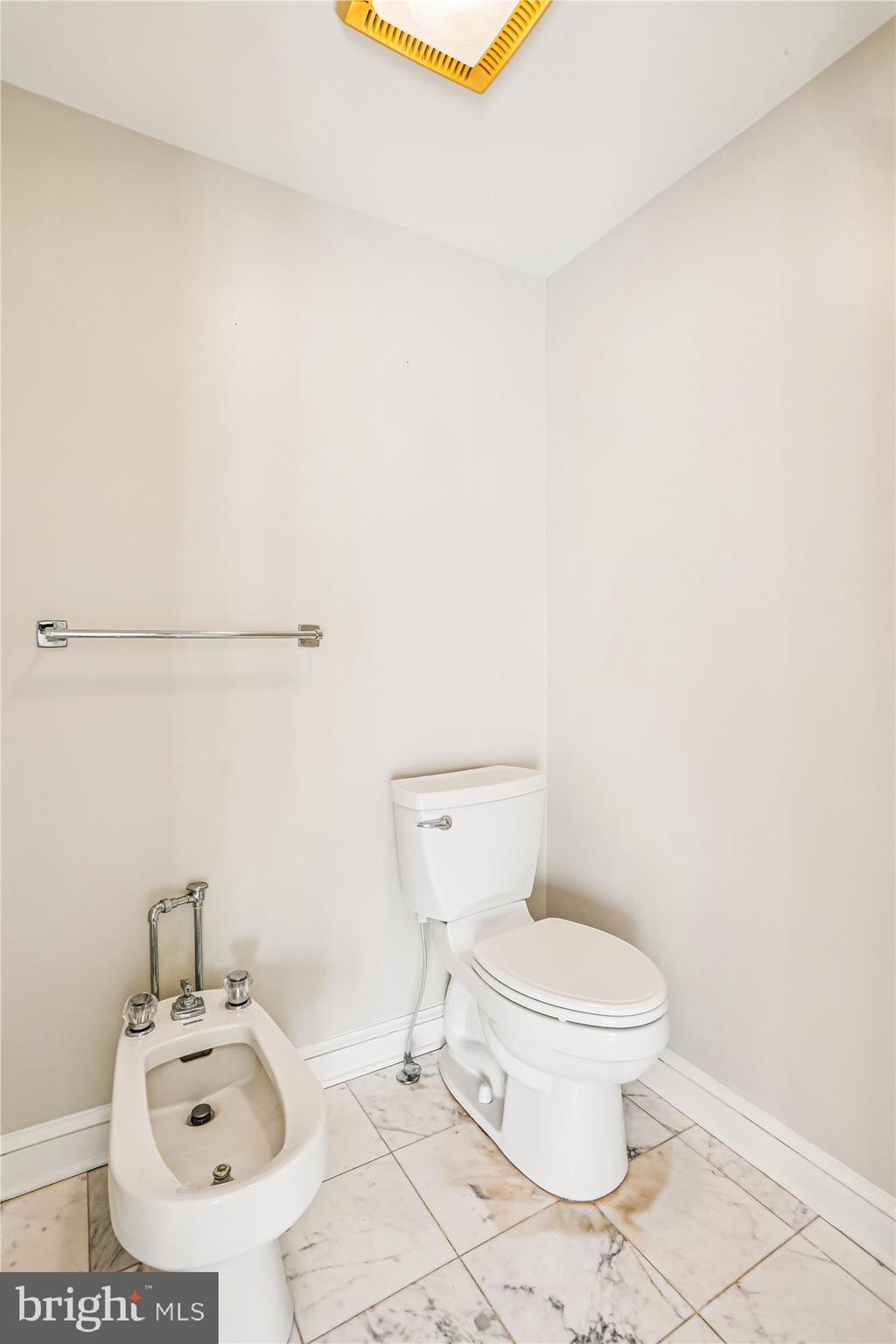 FALCONHURST - Residential