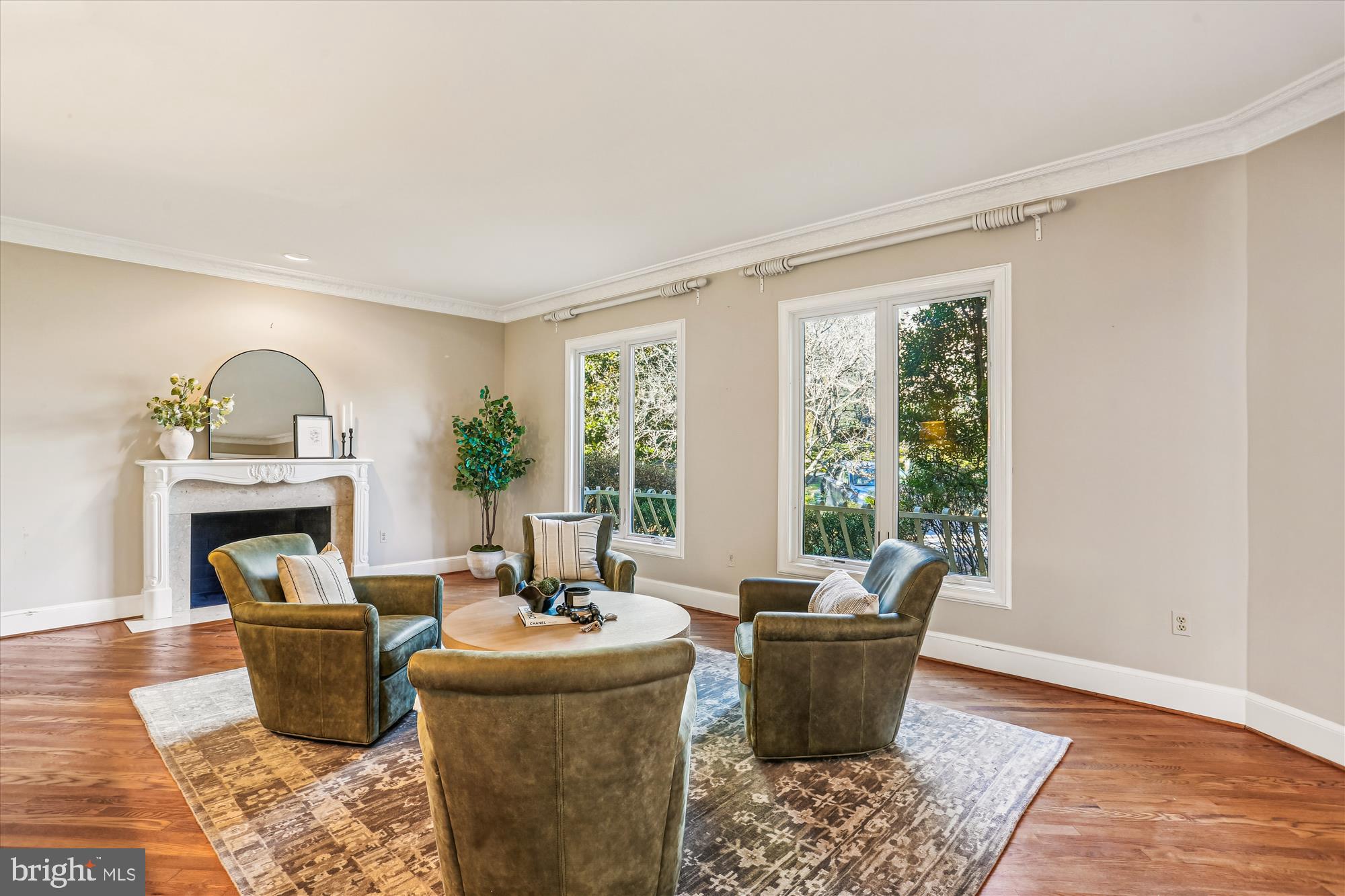 FALCONHURST - Residential