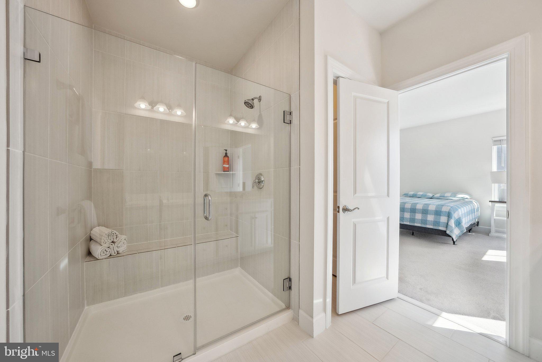 BRADLEY SQUARE - Residential