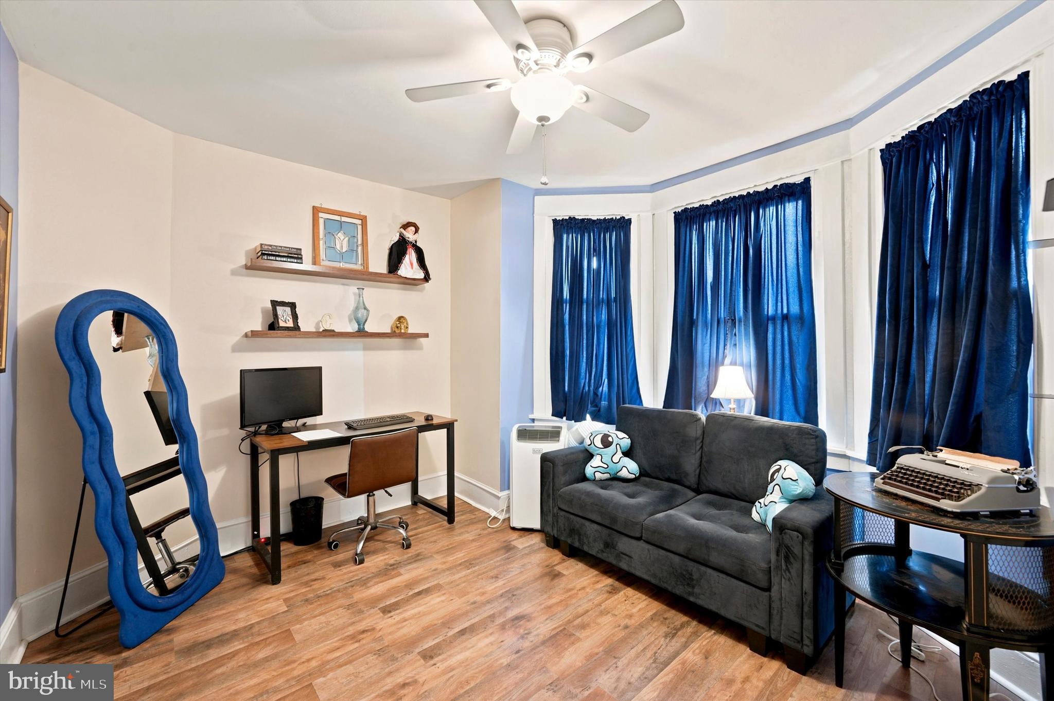 BRIDESBURG - Residential