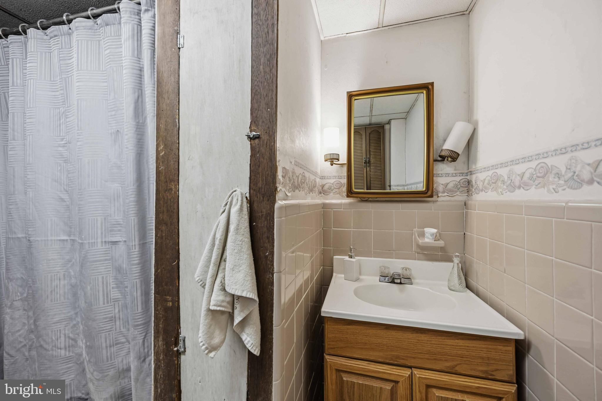 GIRARD ESTATES - Residential