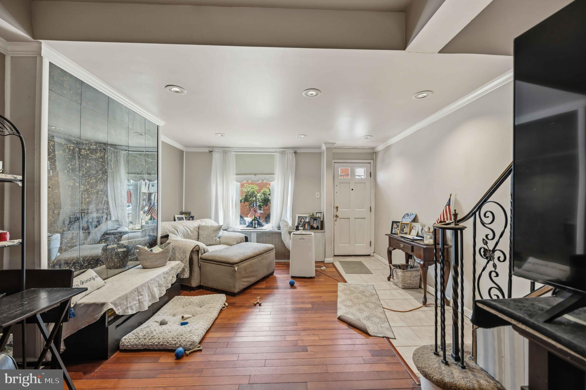 GIRARD ESTATES - Residential