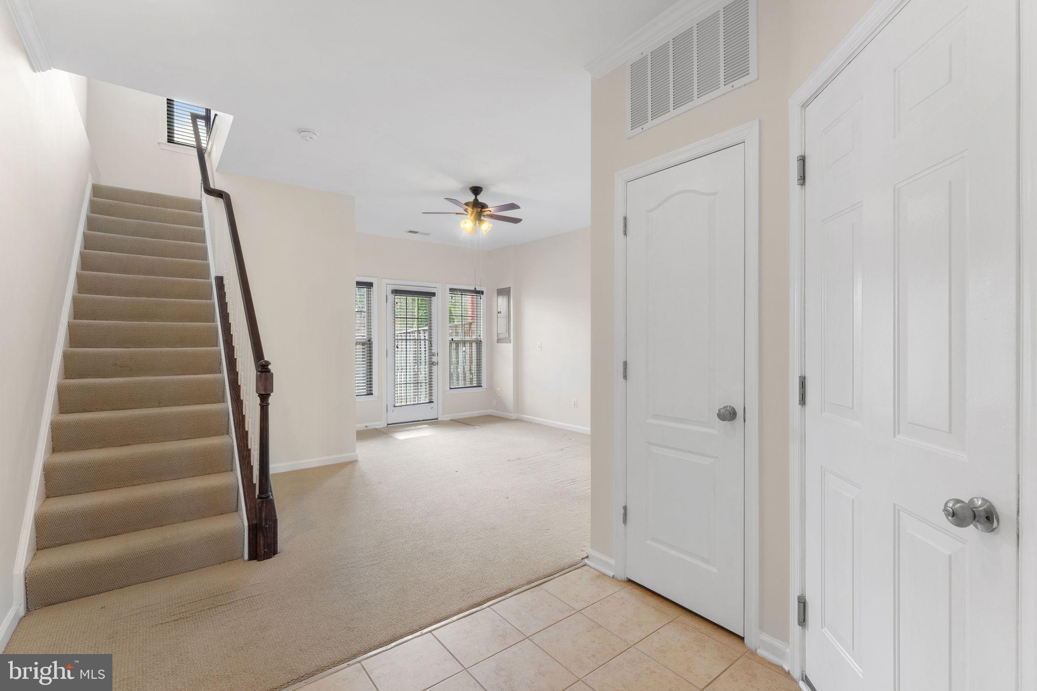 SIGNATURE AT BROADLANDS - Residential Lease